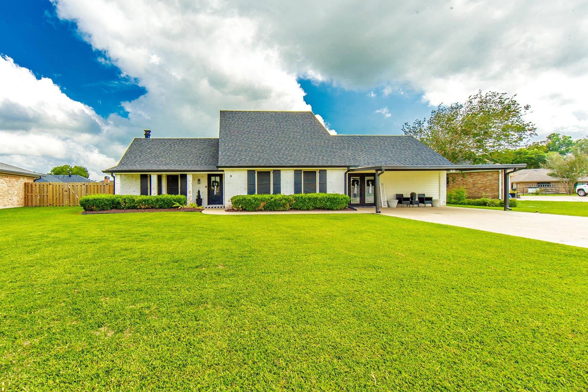 Houma, LA 70360,9 Summerfield Dr