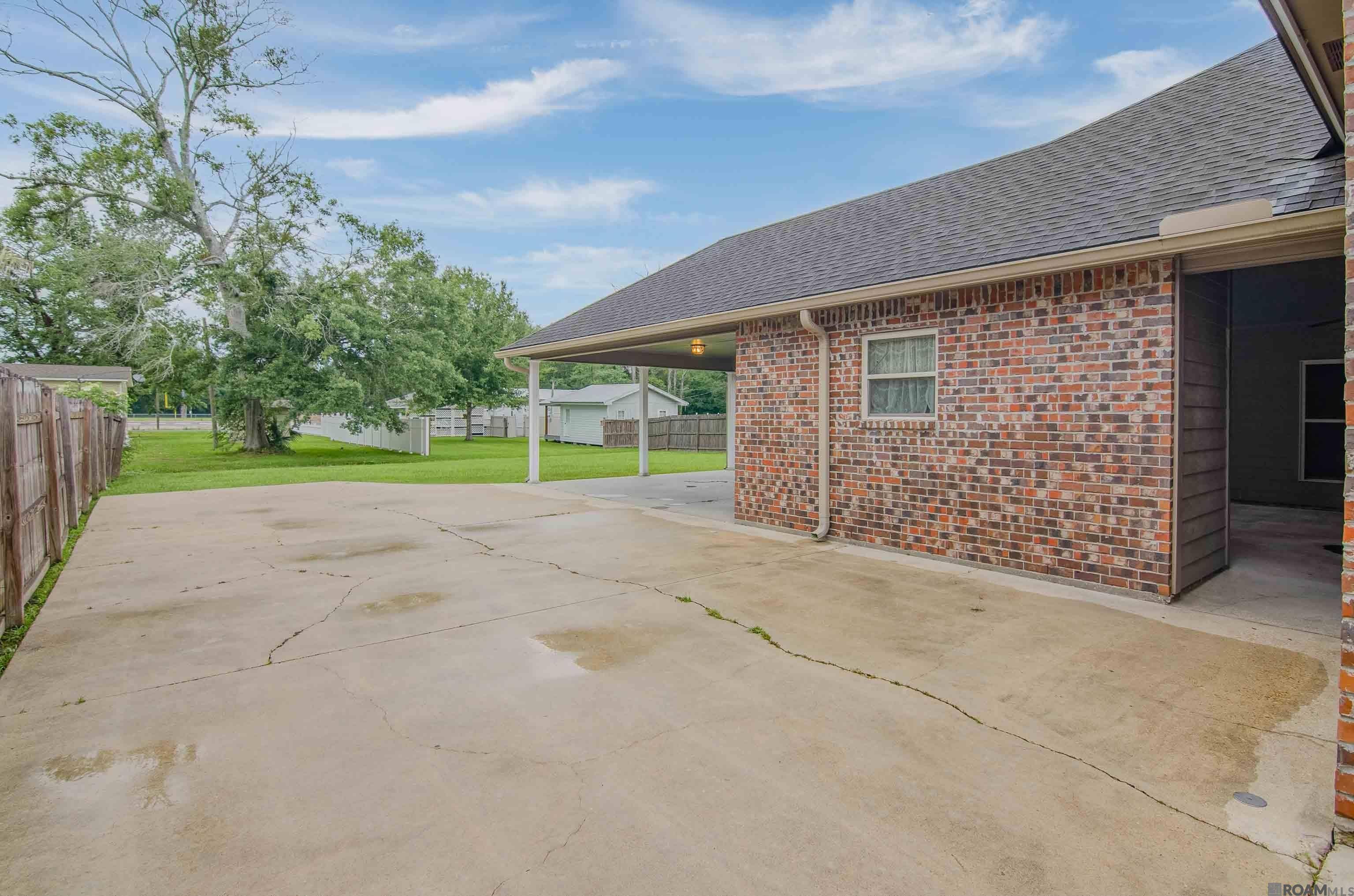 Gonzales, LA 70737,42248 Conifer Dr