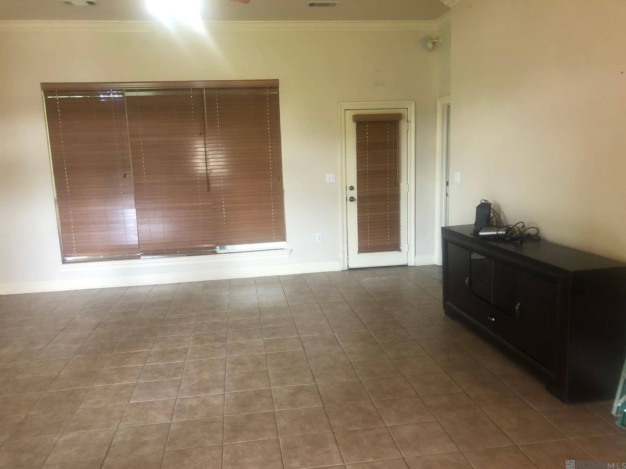 Baton Rouge, LA 70820,4056 Northshore Ave