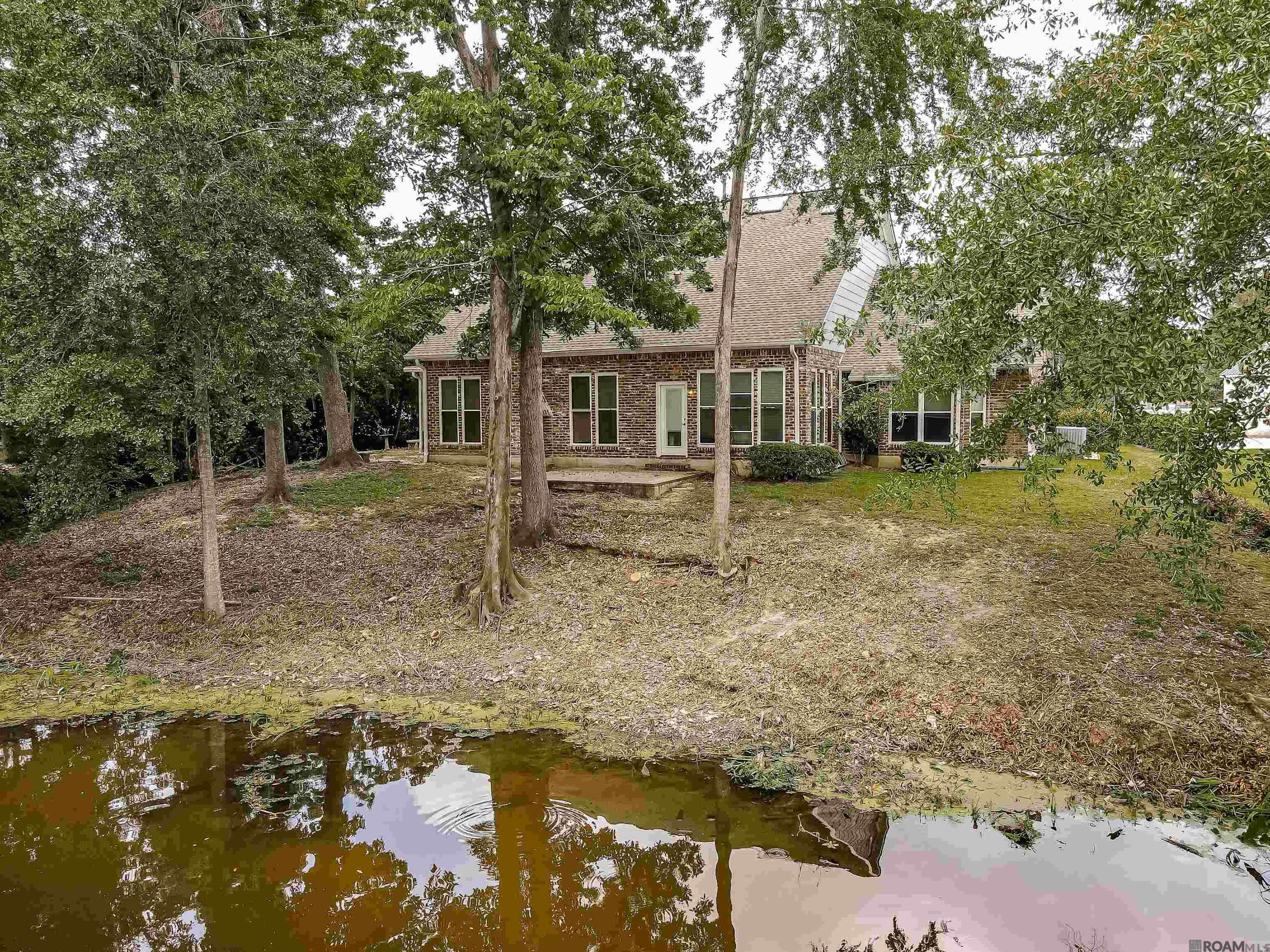 Baton Rouge, LA 70810,655 High Lake Dr
