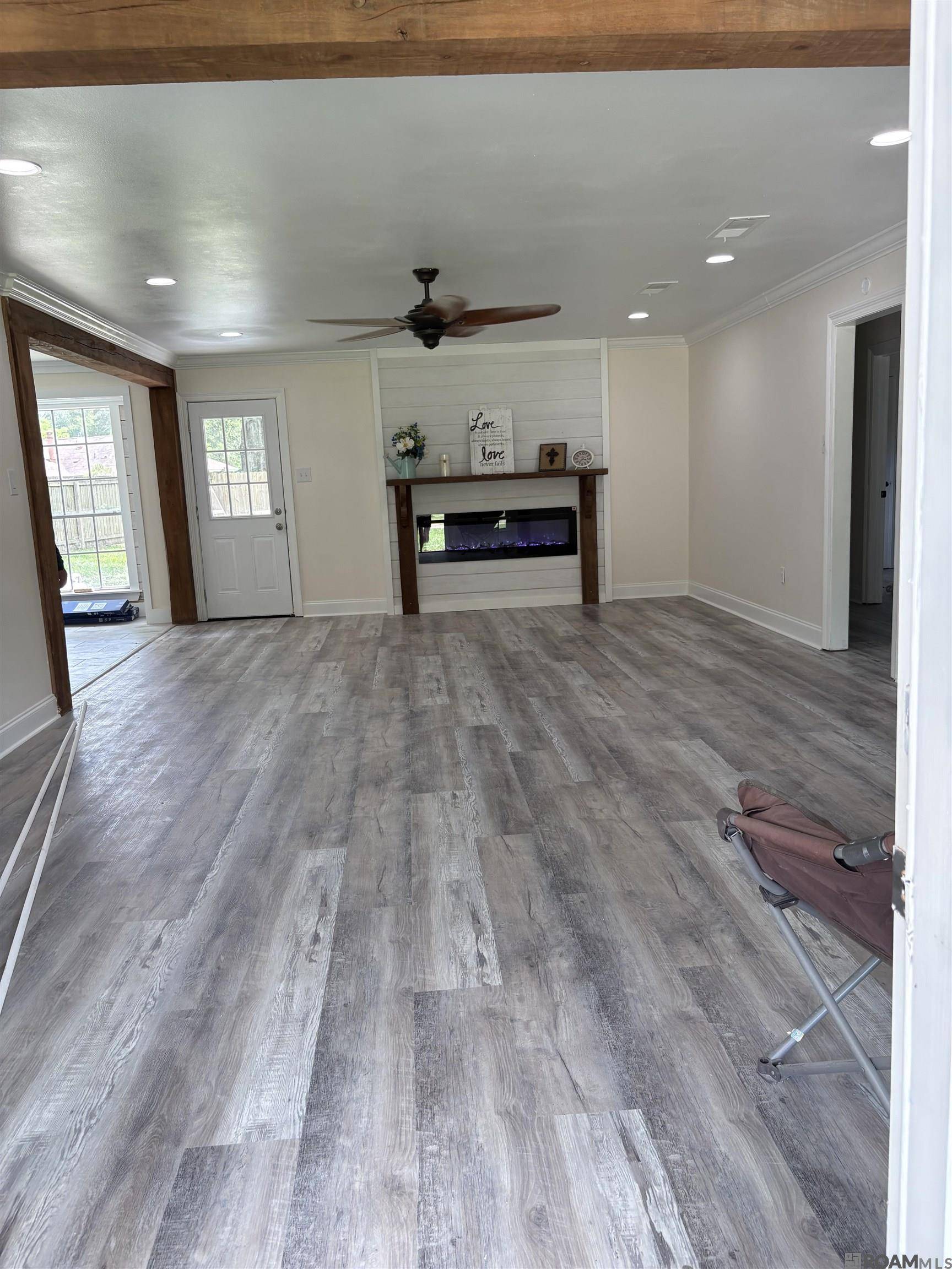 Greenwell Springs, LA 70739,15424 Country Rd