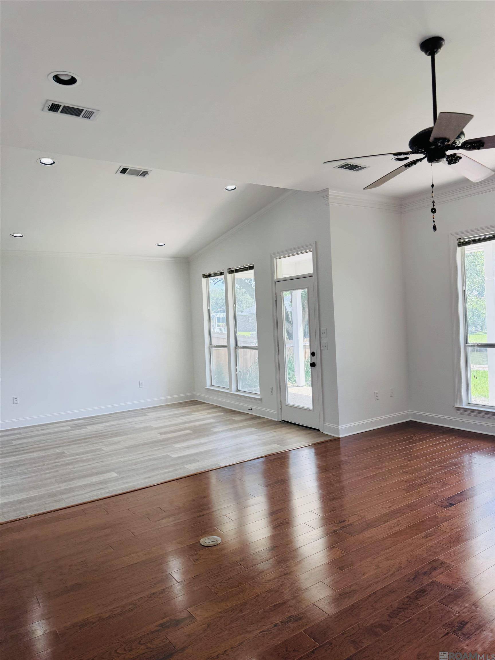 Saint George, LA 70817,17666 Lake Azalea Dr