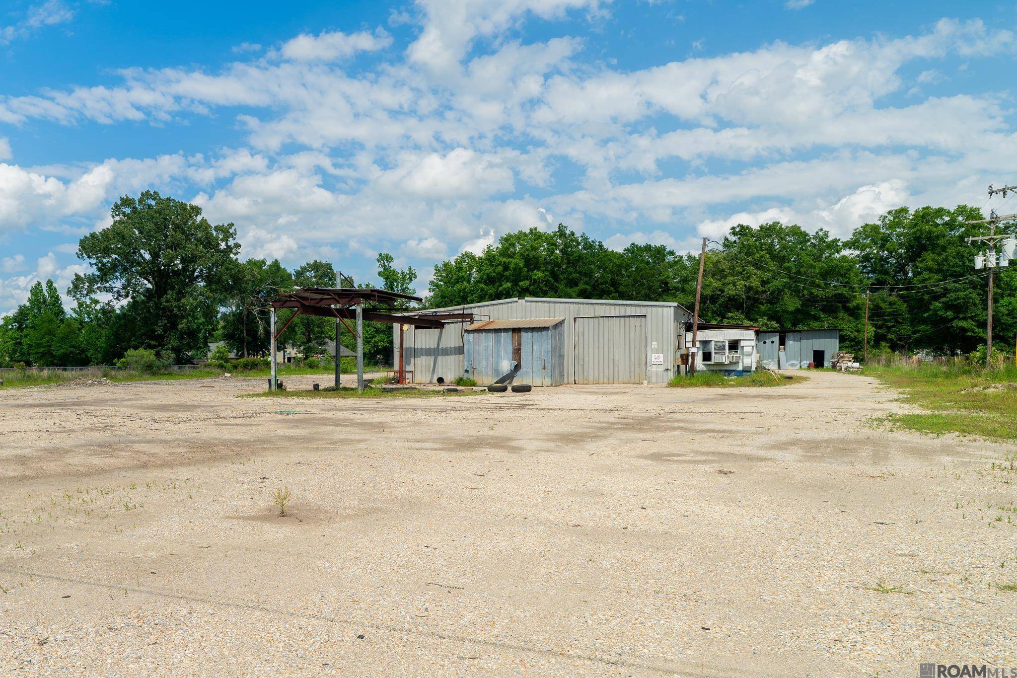 Livingston, LA 70754,29602 S Frost Rd