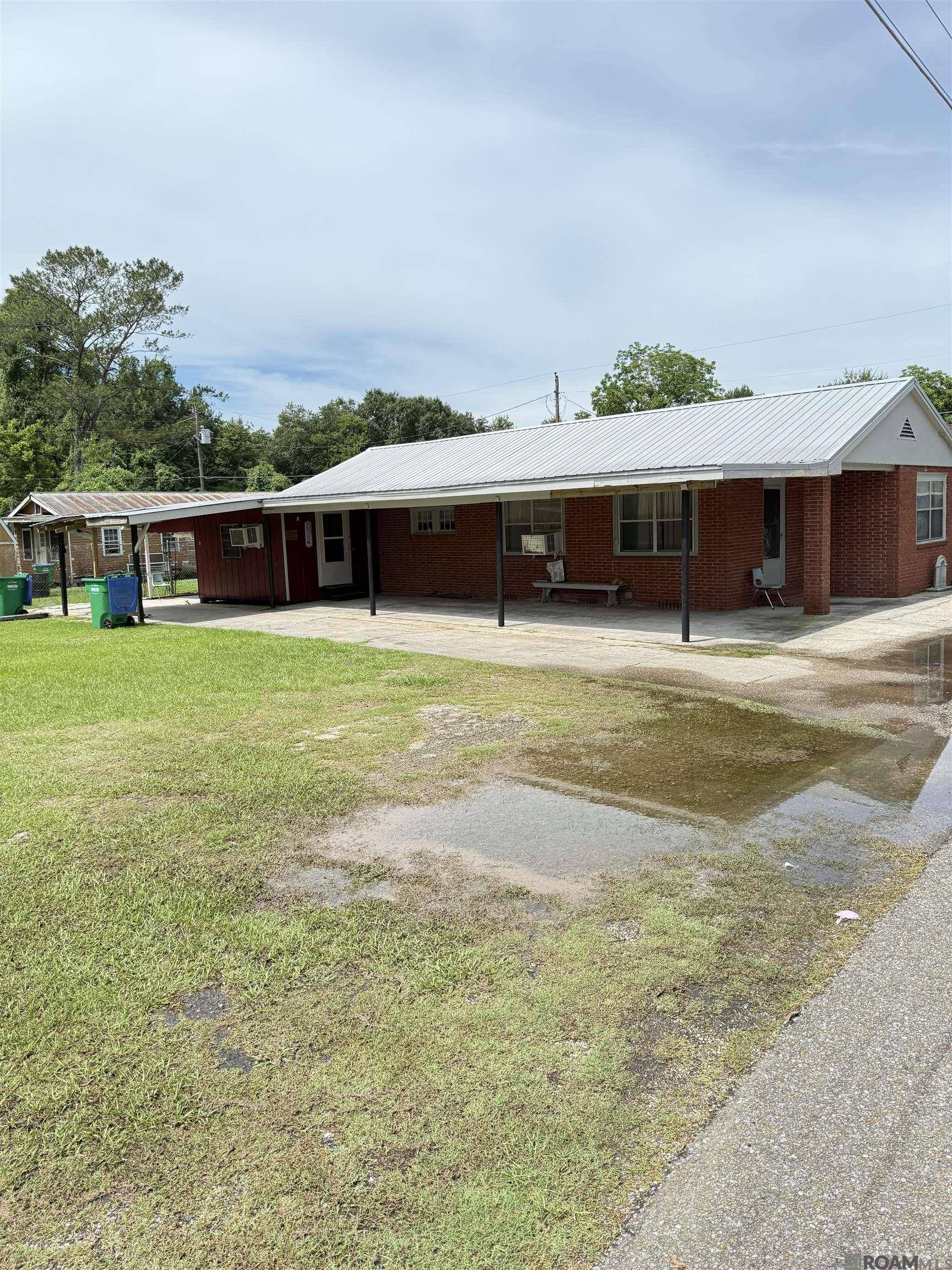 Napoleonville, LA 70390,133 Jones St