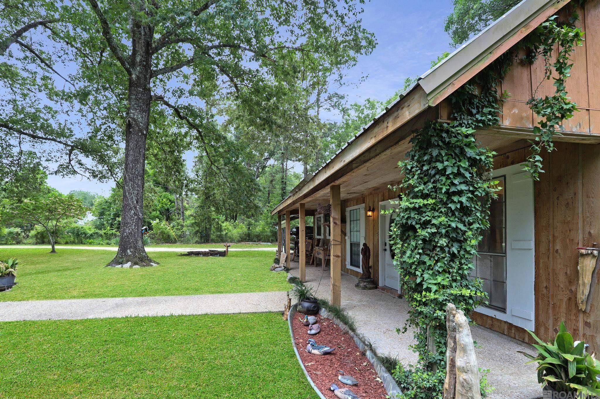 Denham Springs, LA 70706,37235 Twin Oaks Dr