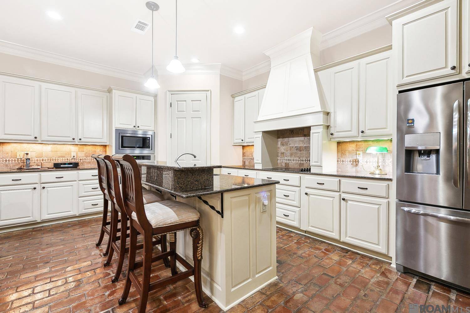 Saint George, LA 70810,15505 Espirit Dr