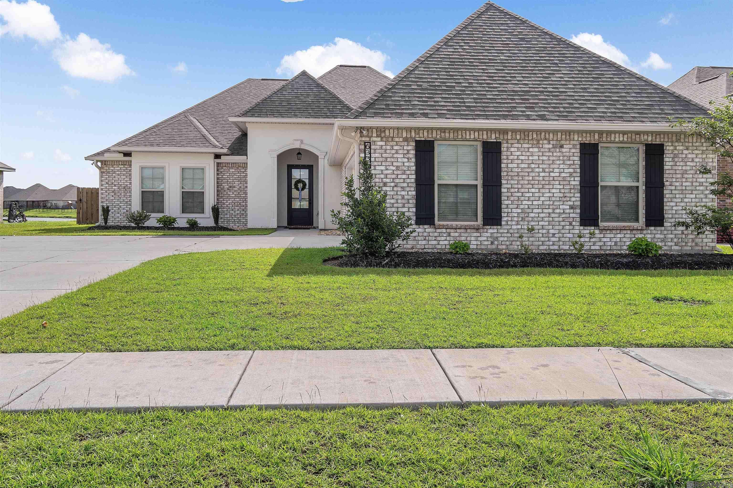 Gonzales, LA 70737,6336 Soaring Dr