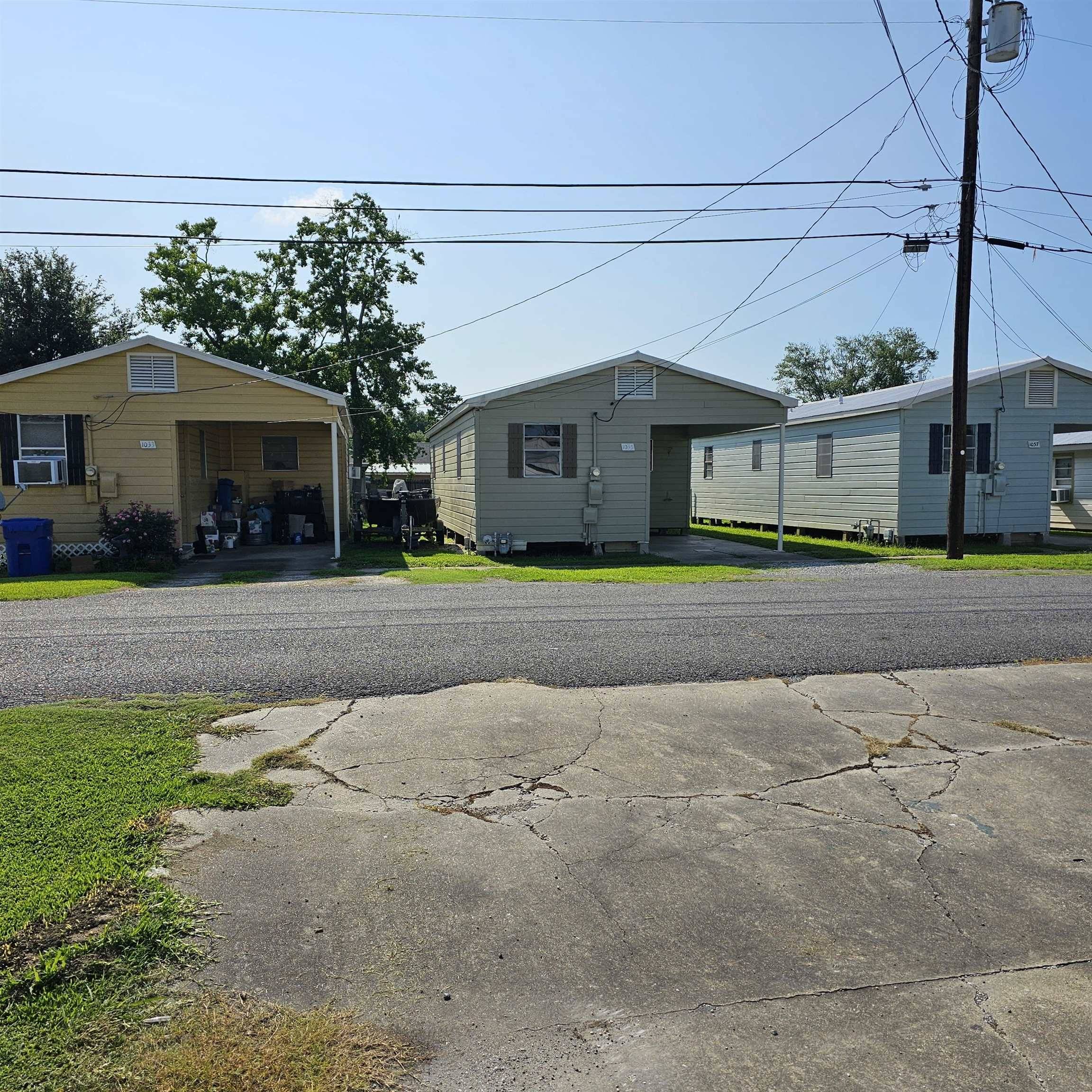 Thibodaux, LA 70301,1033 General Nicholls ##1033- 1037