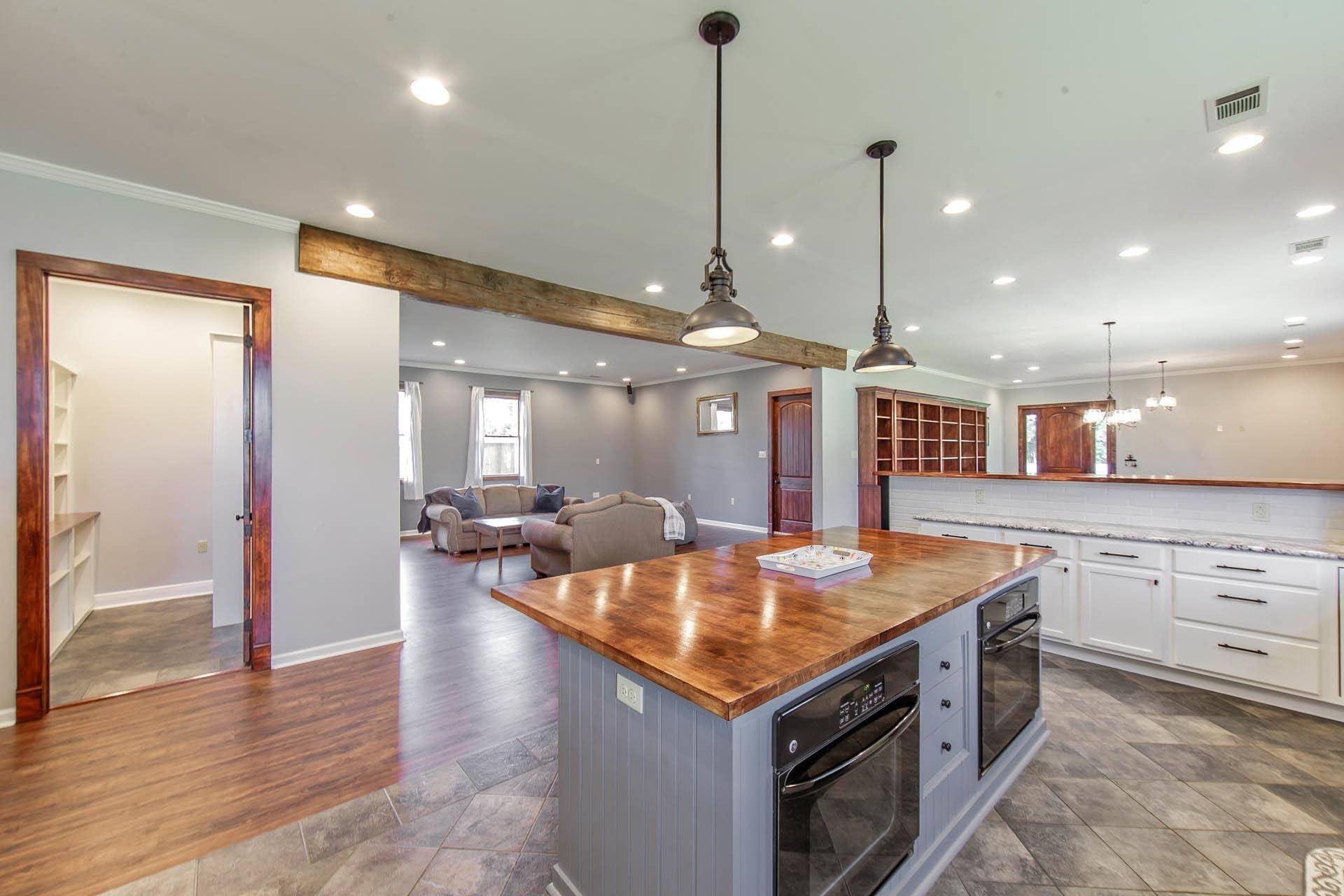 Houma, LA 70360,1705 Bayou Black Dr