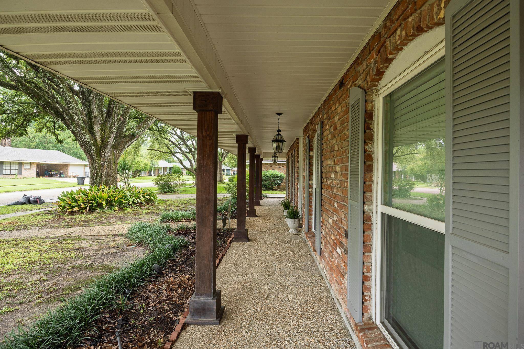 Baton Rouge, LA 70815,12697 Brookshire Ave