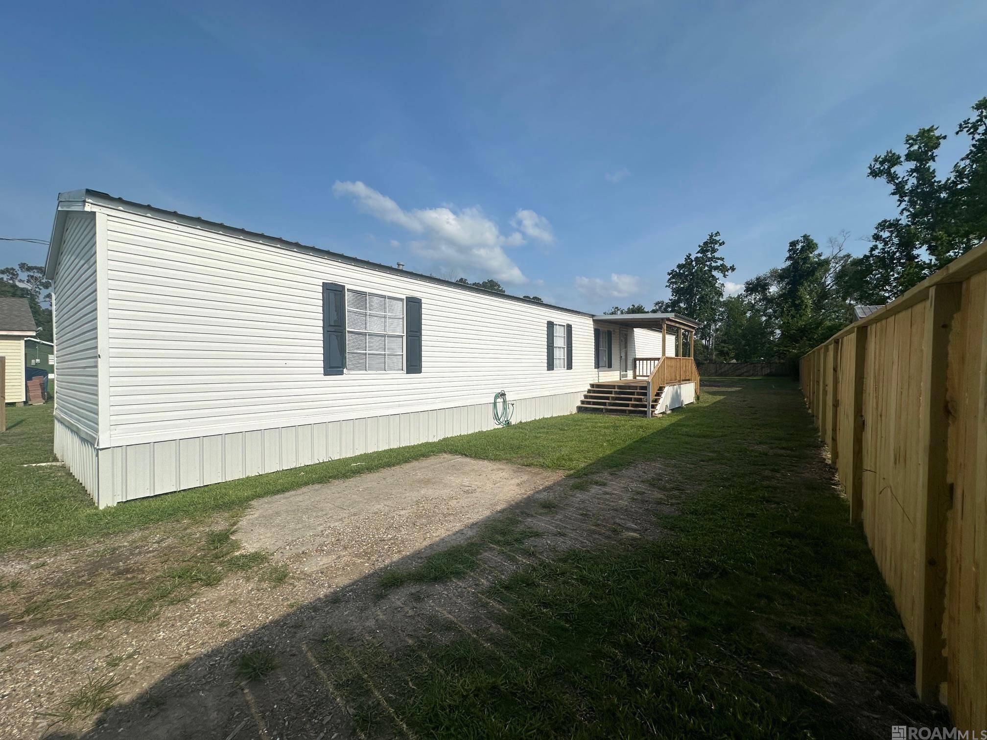 St Amant, LA 70774,44091 Maurice Bourgeois Rd