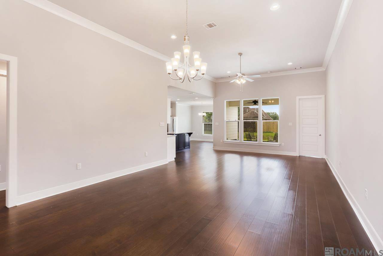 Denham Springs, LA 70726,13718 Willowmore Dr