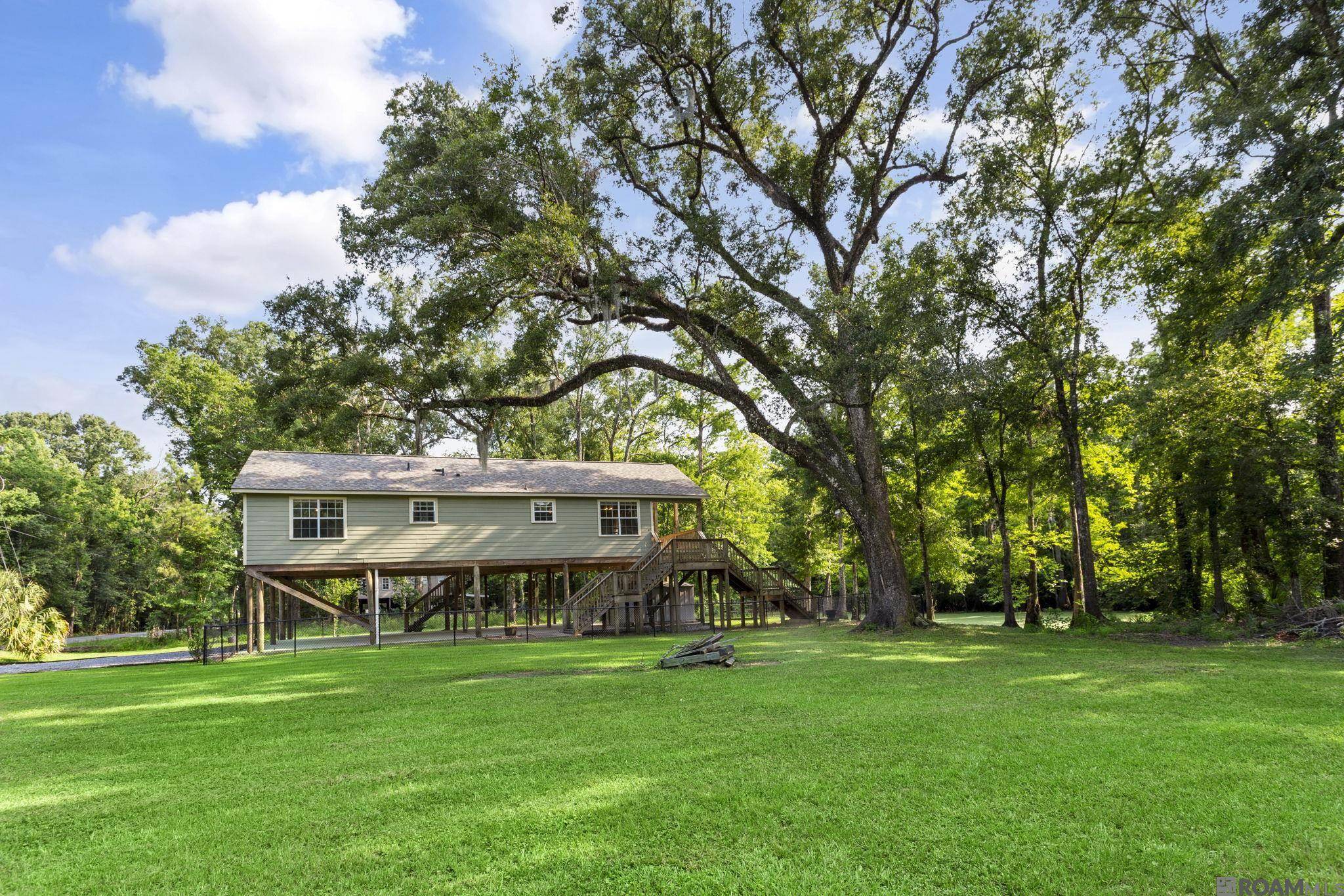 Prairieville, LA 70769,17397 Lake St