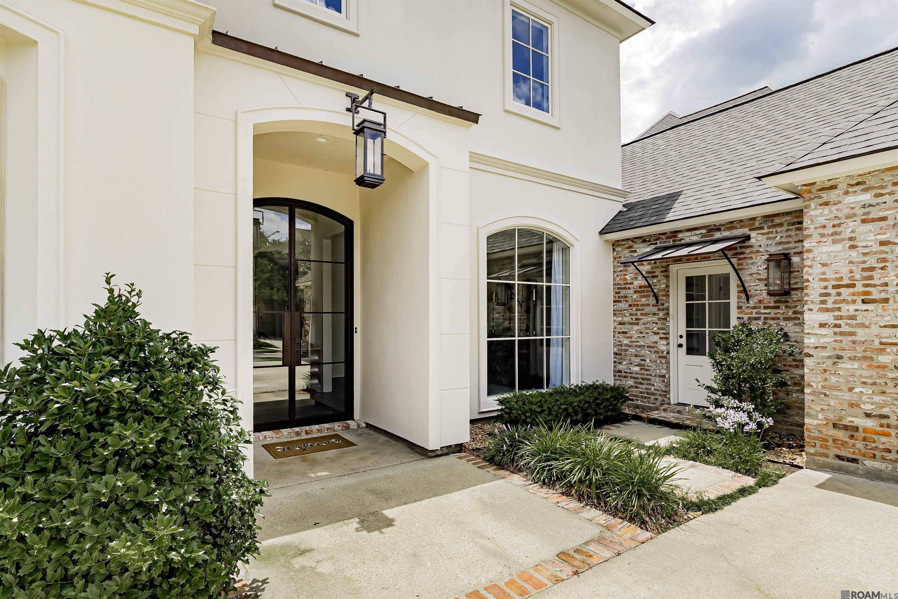 Baton Rouge, LA 70810,9806 Myrtle Ln
