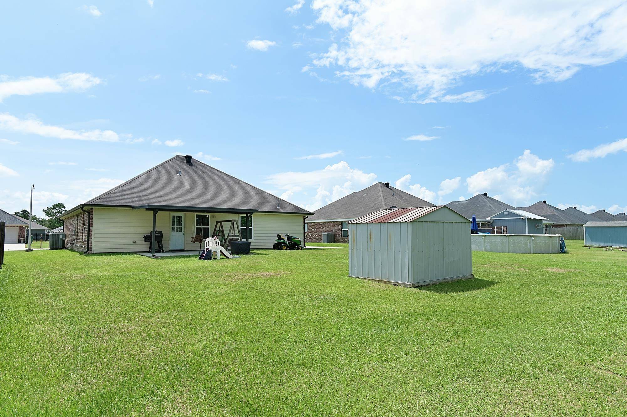 Thibodaux, LA 70301,2552 Pineridge Street