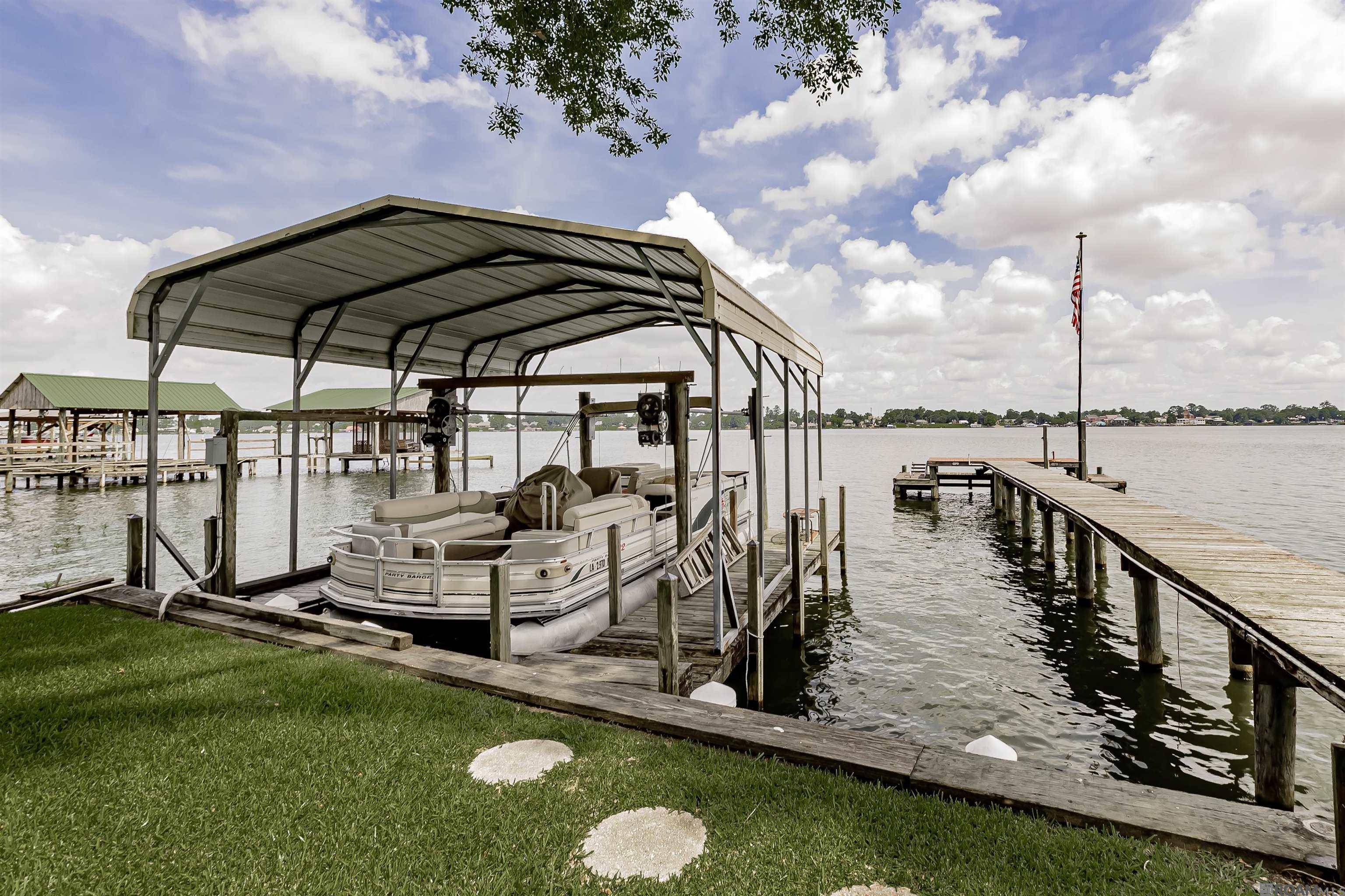 Ventress, LA 70783,10261 Island Rd