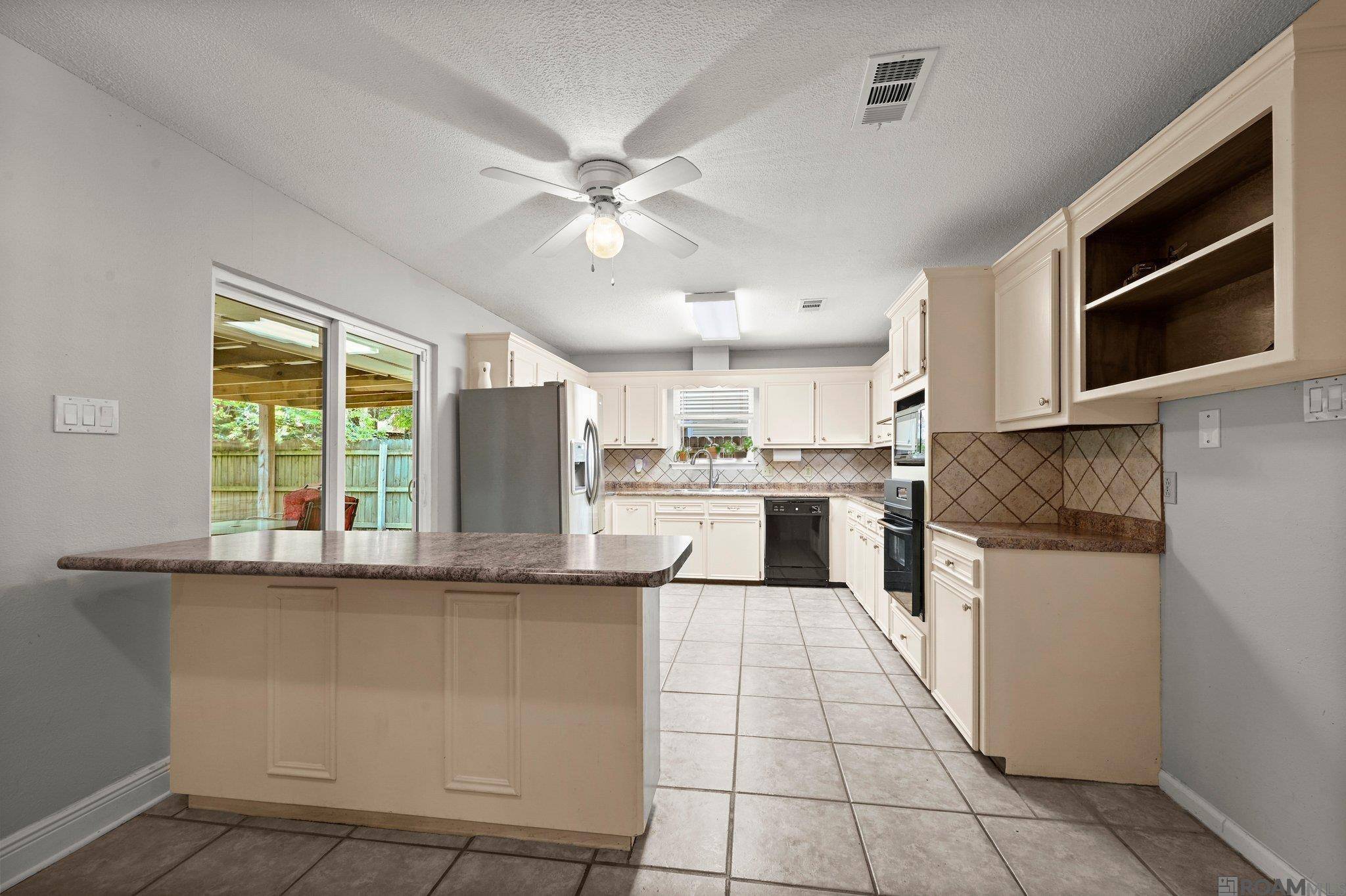 Baton Rouge, LA 70817,7419 Oakmount Dr