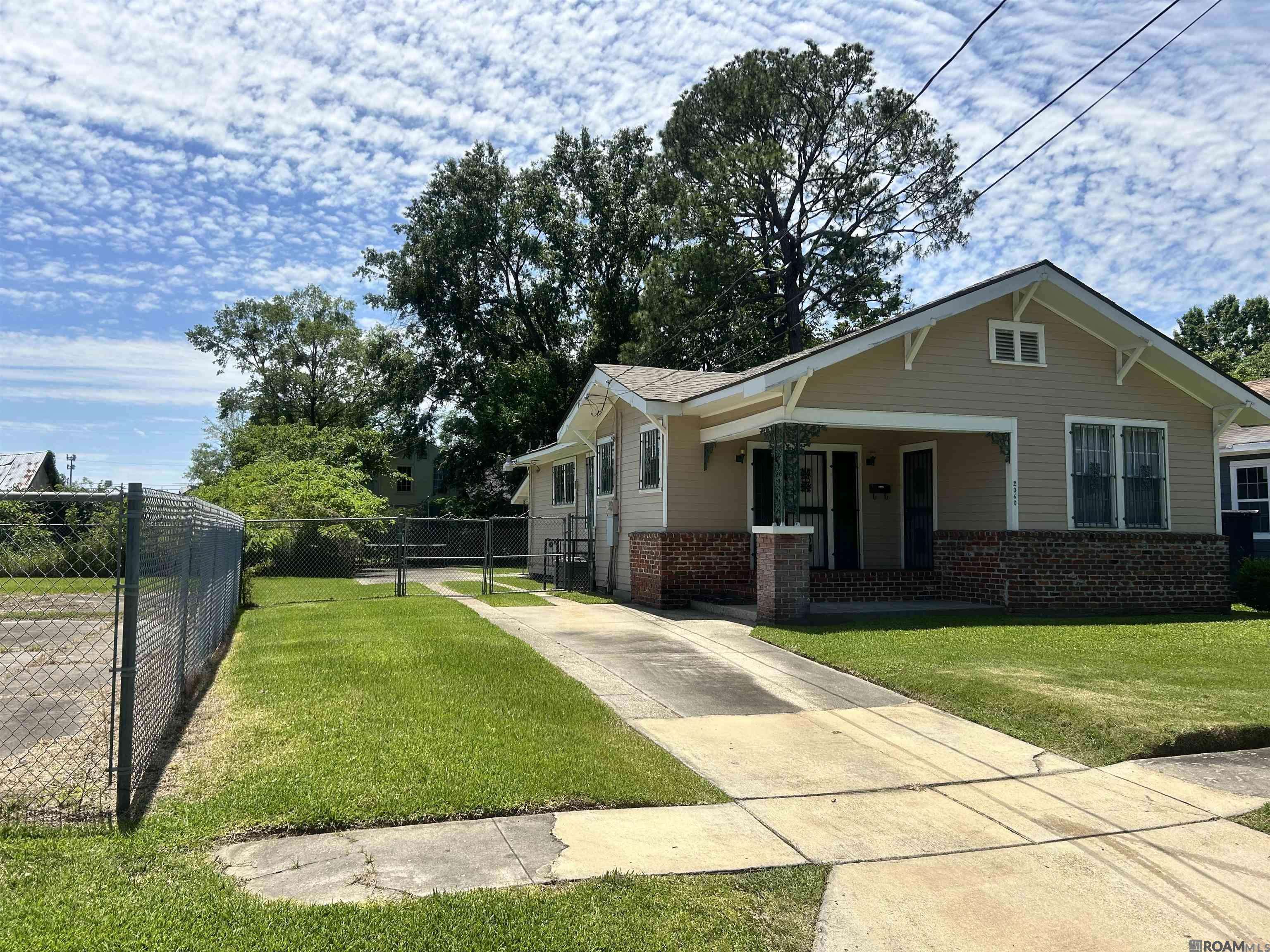 Baton Rouge, LA 70802,2060 Hemlock St