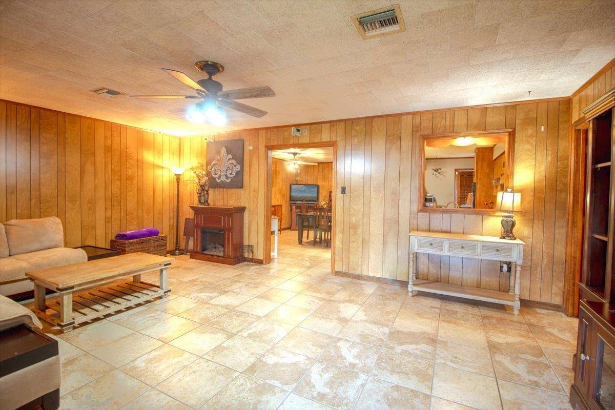 Houma, LA 70363,226 Glenwood Dr