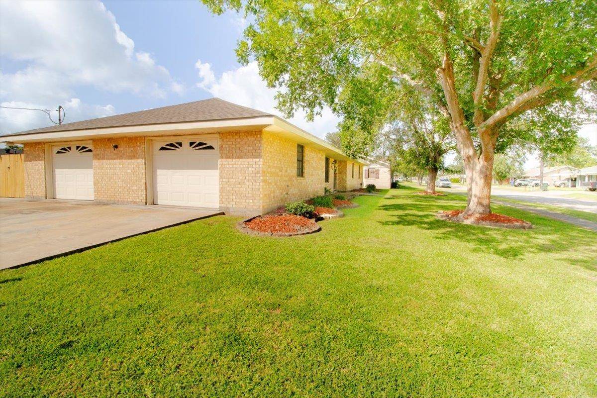 Houma, LA 70363,226 Glenwood Dr