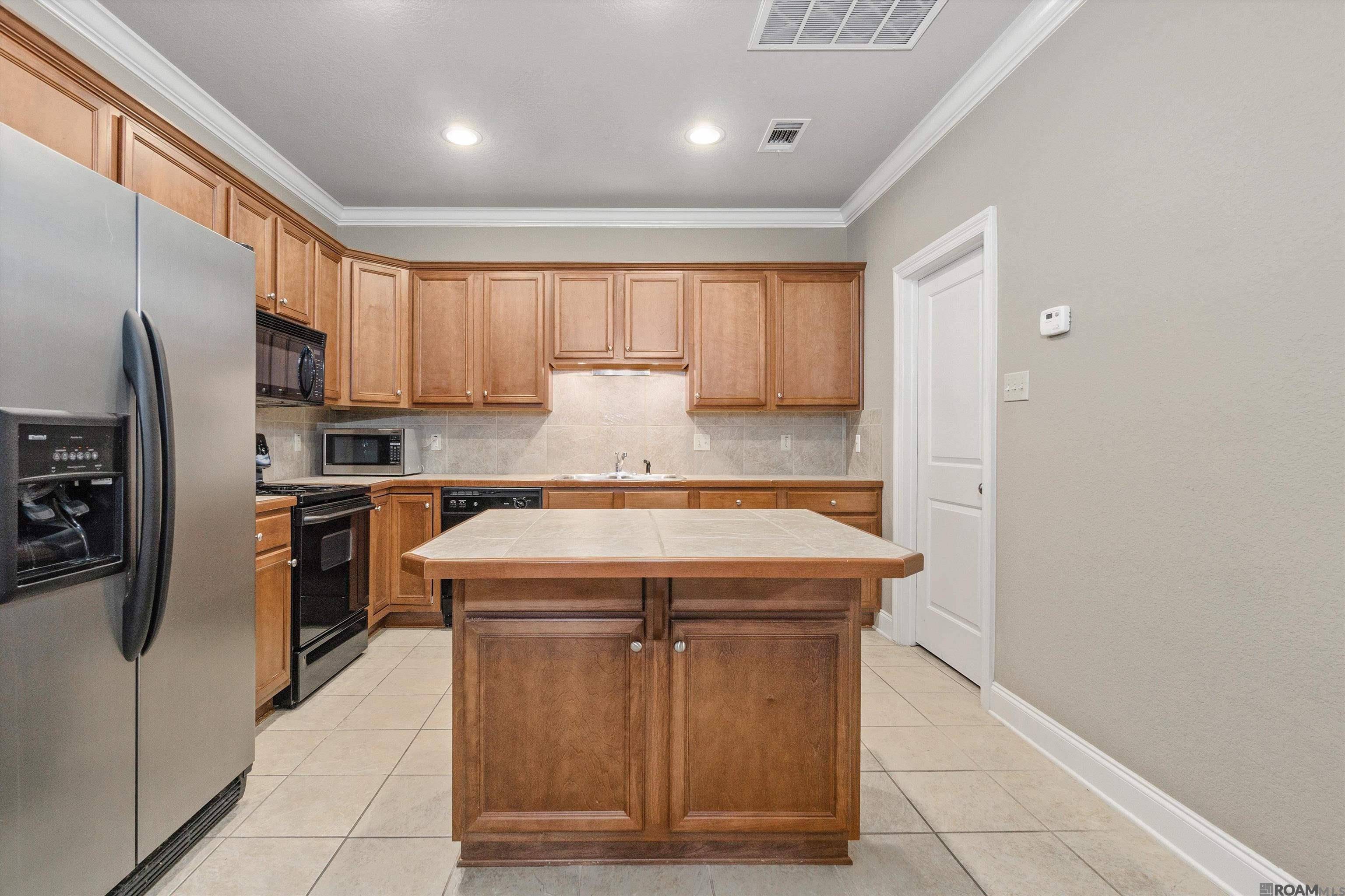 Baton Rouge, LA 70809,9124 Old Hammond Hwy ##28