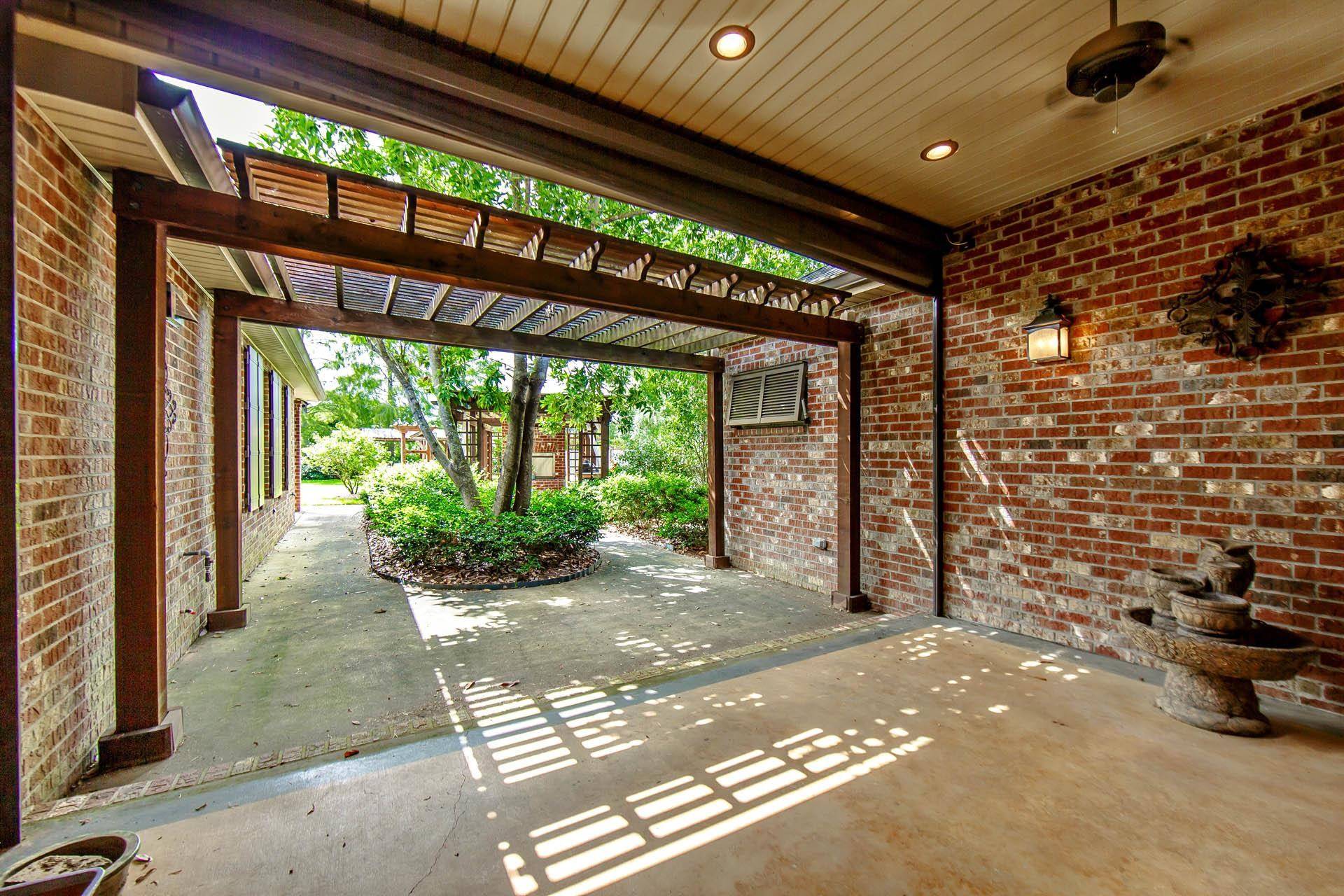 Houma, LA 70360,106 Nottingham Trail