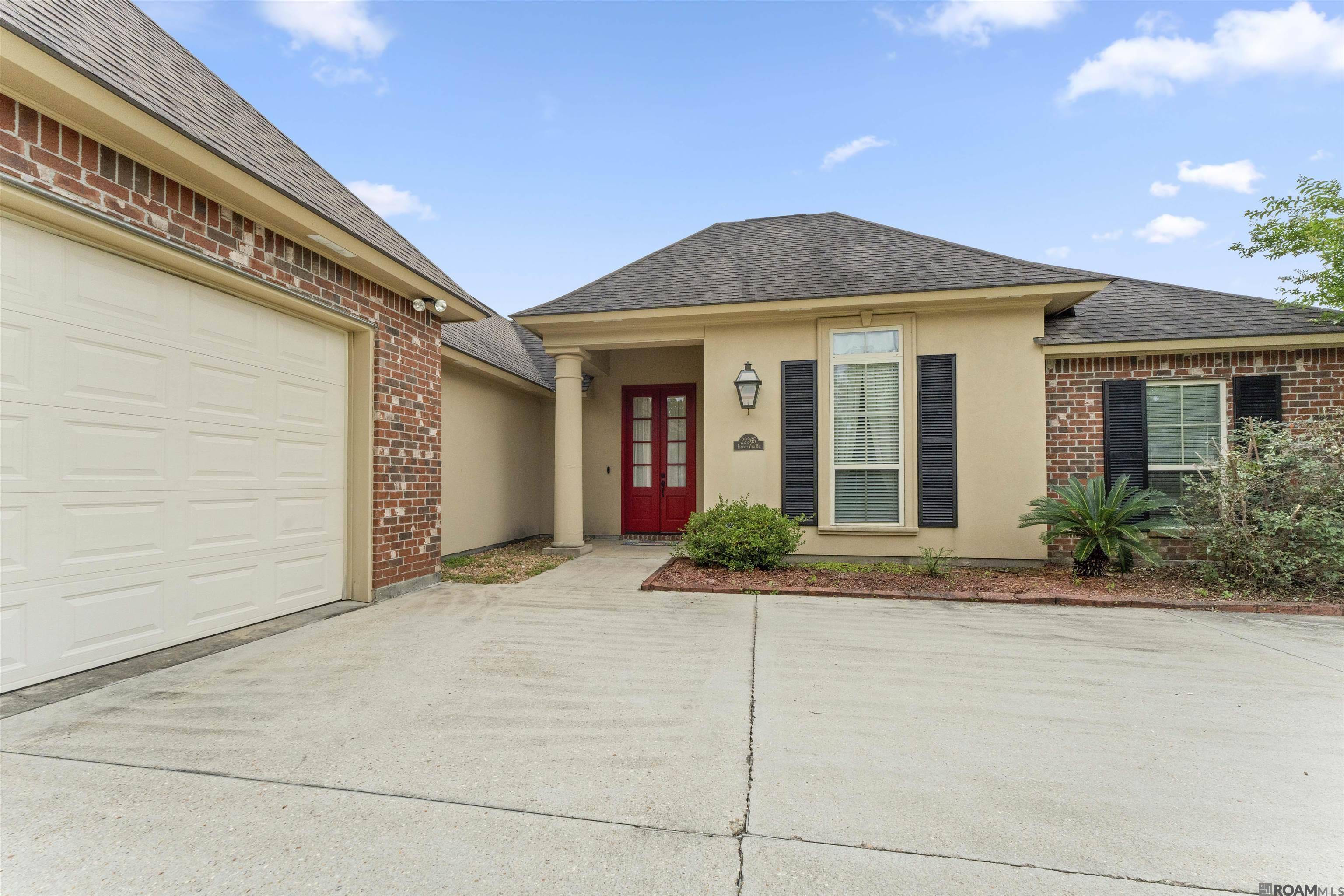 Zachary, LA 70791,22265 Fairway View Dr