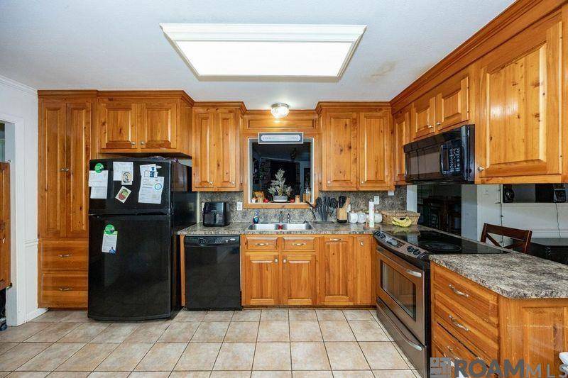 Baton Rouge, LA 70816,10379 Cinquefoil Ave