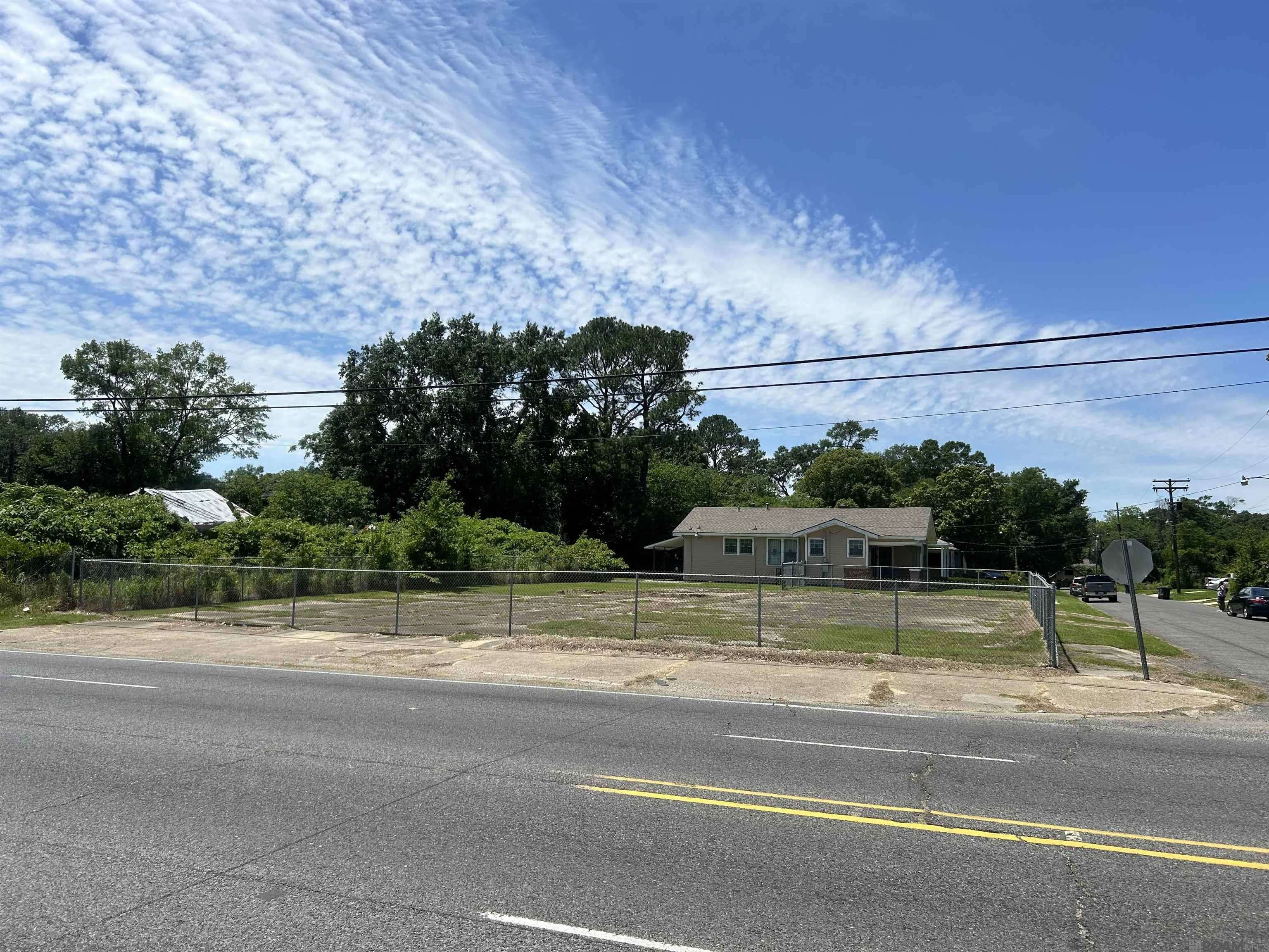 Baton Rouge, LA 70809,2035 Scenic Hwy