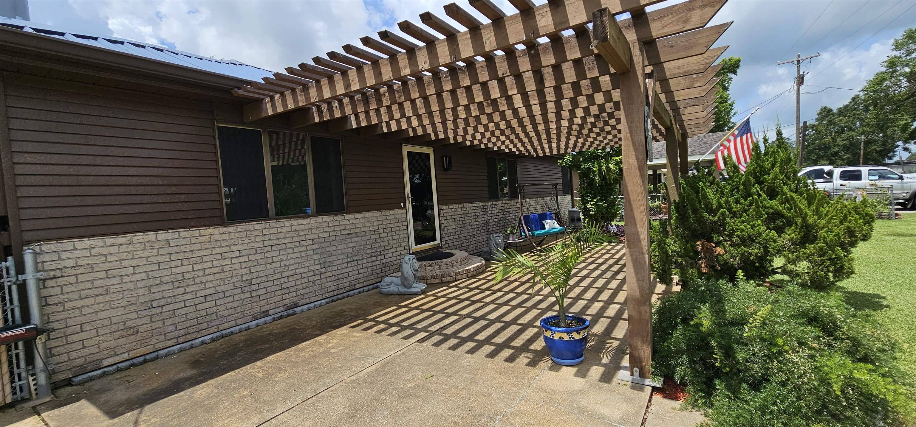 Patterson, LA 70392,120 River View Dr