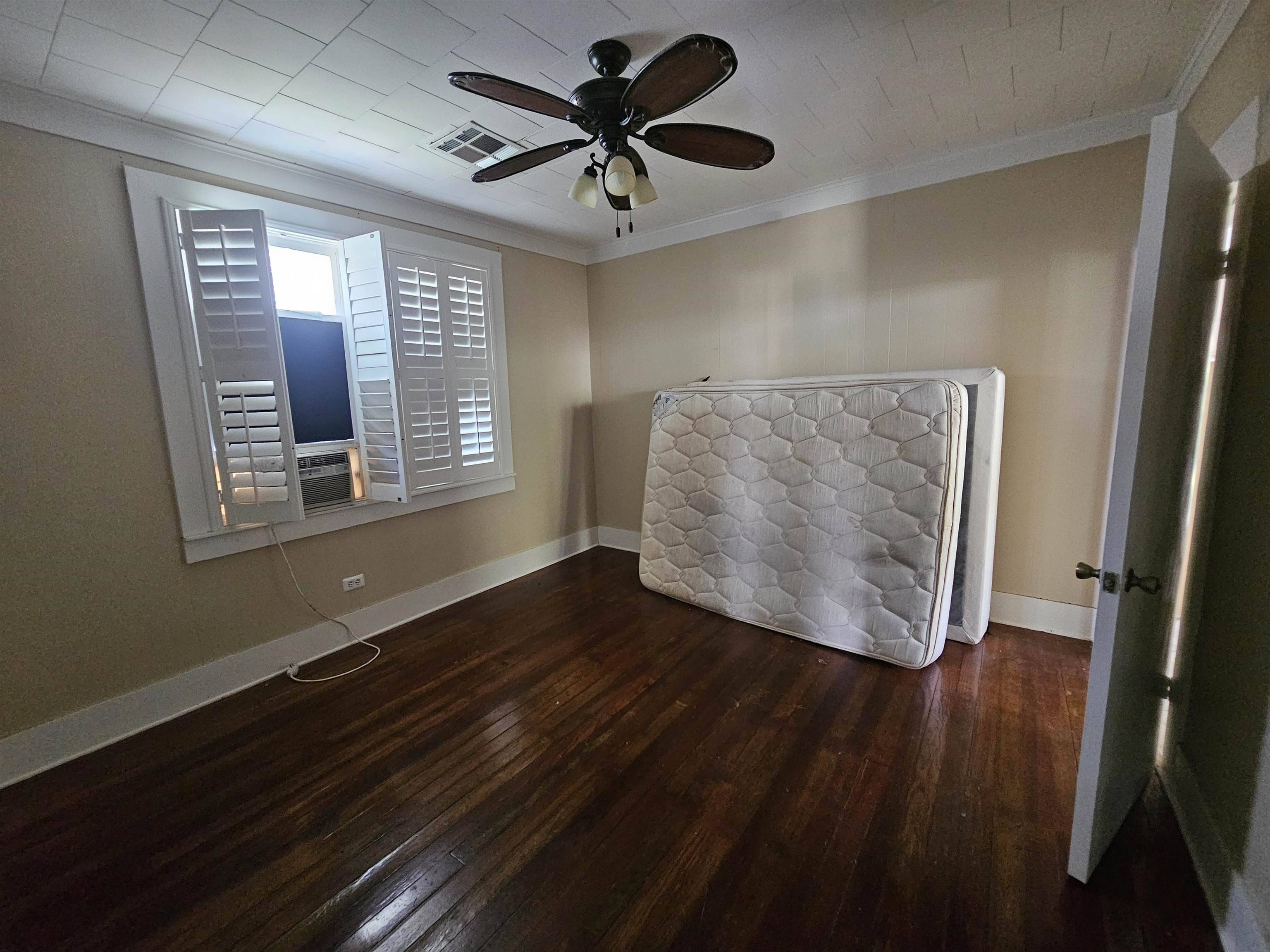 Thibodaux, LA 70301,132 Goode St