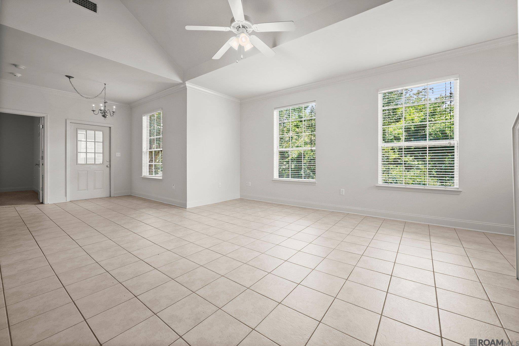 Baton Rouge, LA 70820,4441 Burbank Dr ##905
