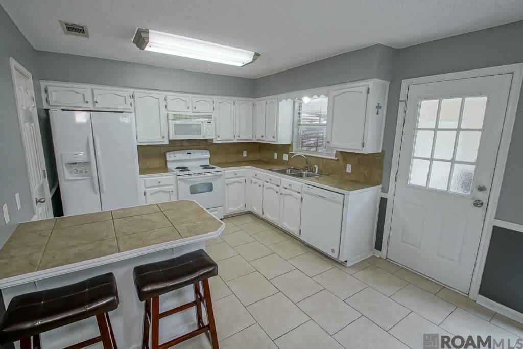 Greenwell Springs, LA 70739,10650 Downey Dr