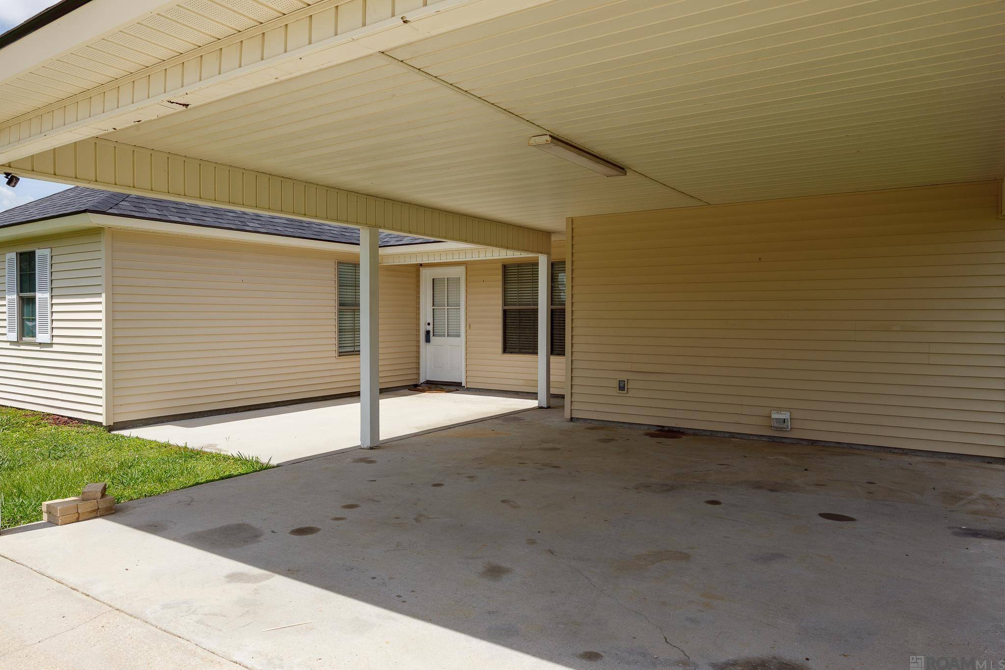 St Amant, LA 70774,11319 Peggy St