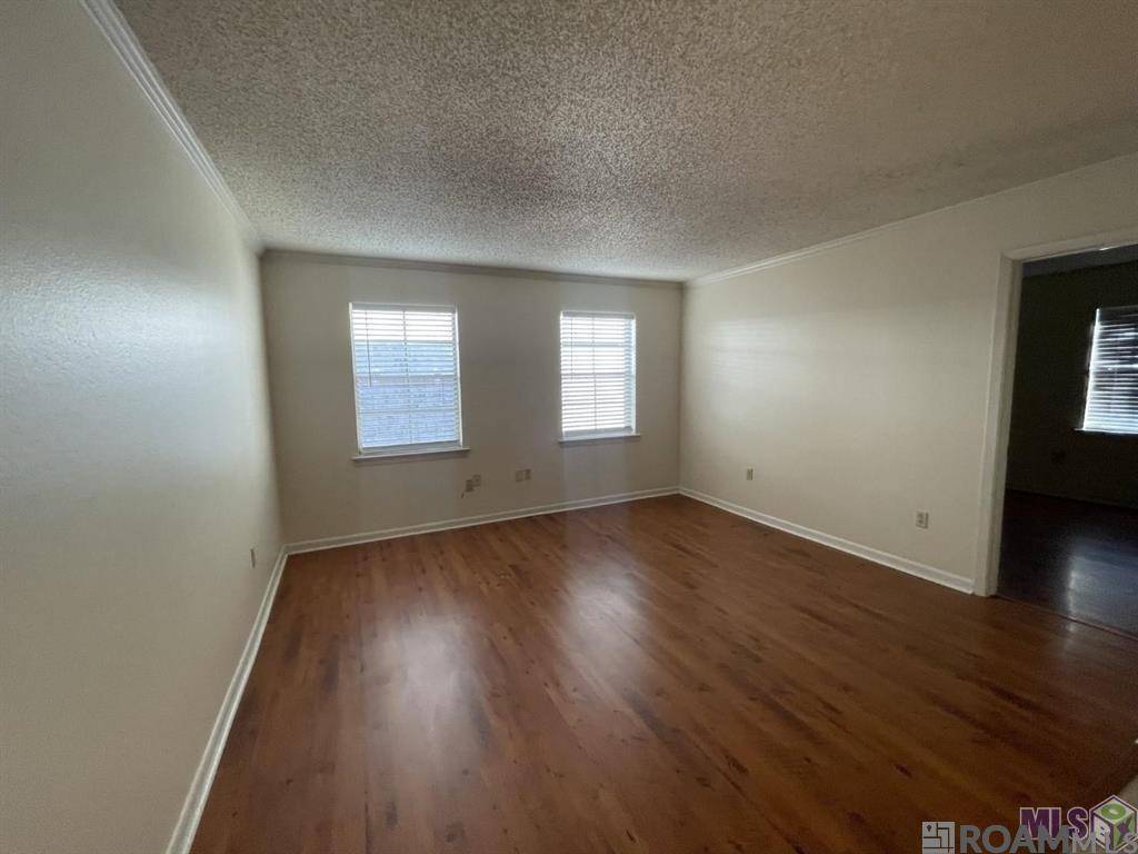 Baton Rouge, LA 70806,4735 Government St ##201
