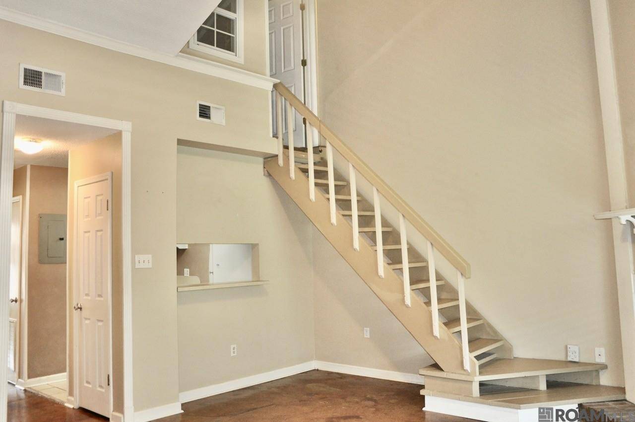 Baton Rouge, LA 70809,5233 Buttercreek Ln ##J-7