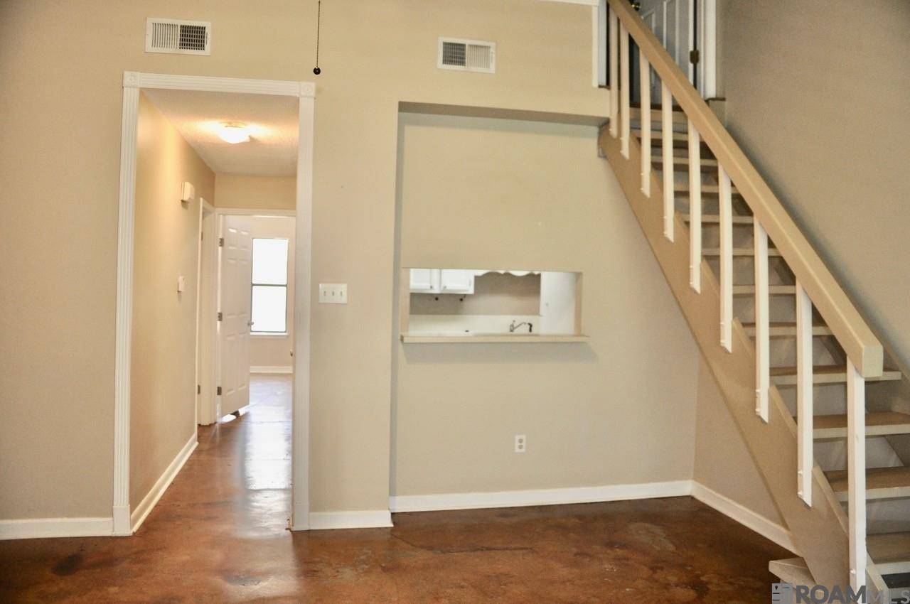 Baton Rouge, LA 70809,5233 Buttercreek Ln ##J-7
