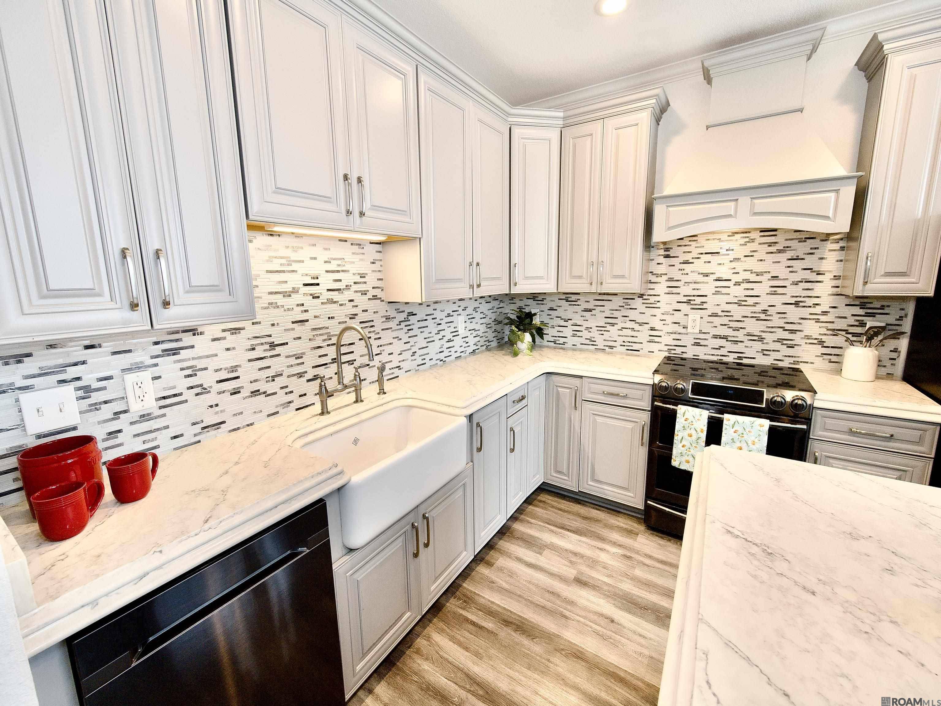 Baton Rouge, LA 70820,4000 Lake Beau Pre ##88