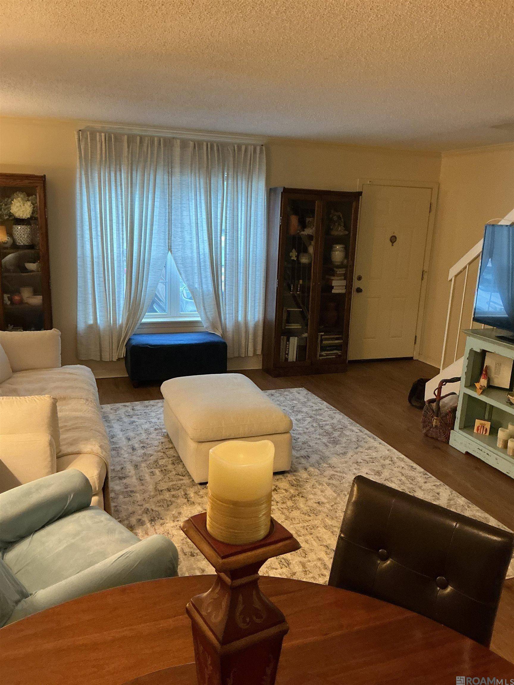 Baton Rouge, LA 70809,9855 Jefferson Hwy ##W6