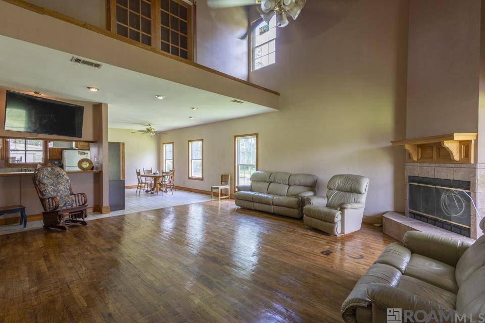 Gonzales, LA 70737,12354 Faucheux Rd