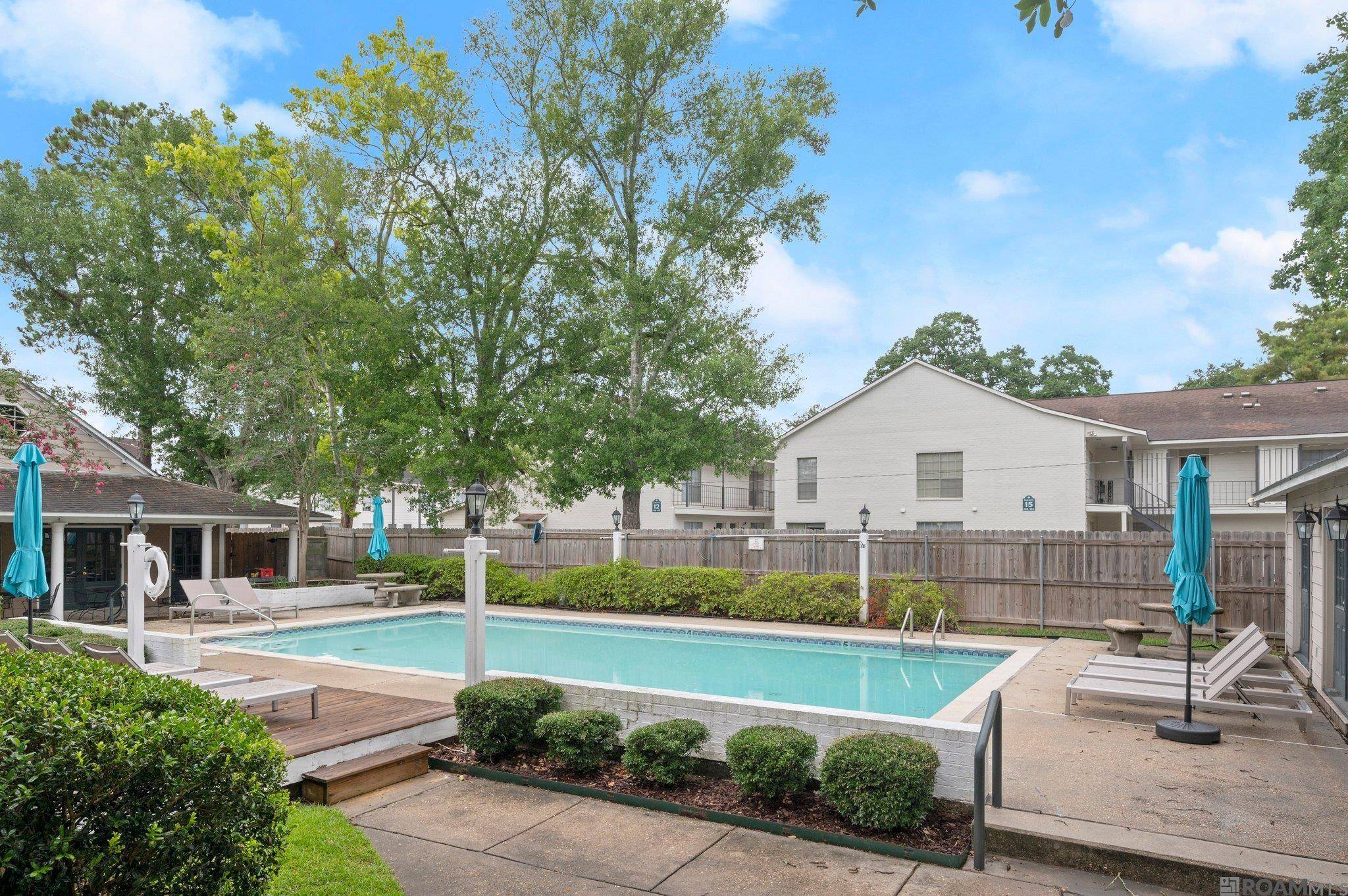 Baton Rouge, LA 70809,9855 Jefferson Hwy ##W23