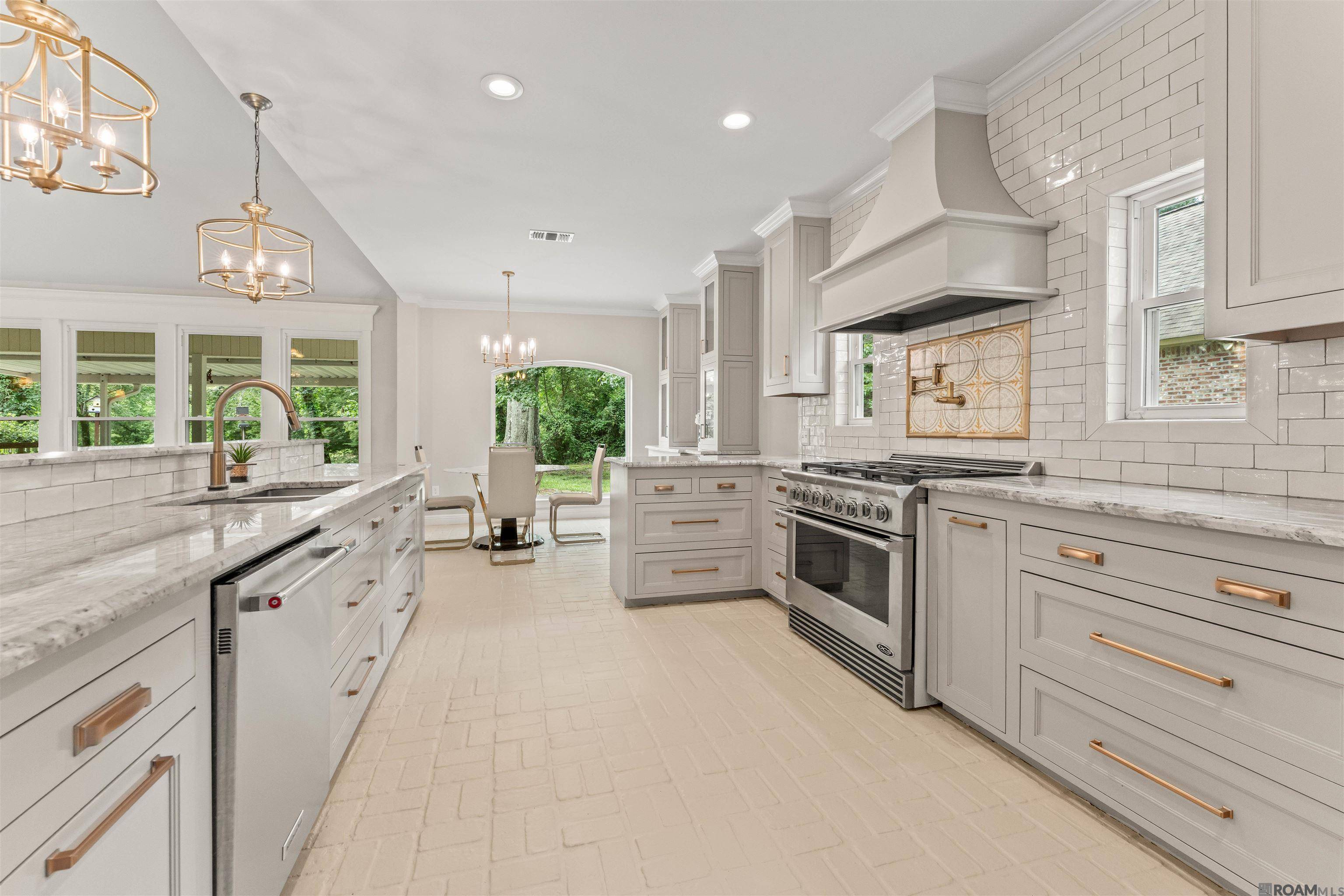 Denham Springs, LA 70726,1591 River Run Dr