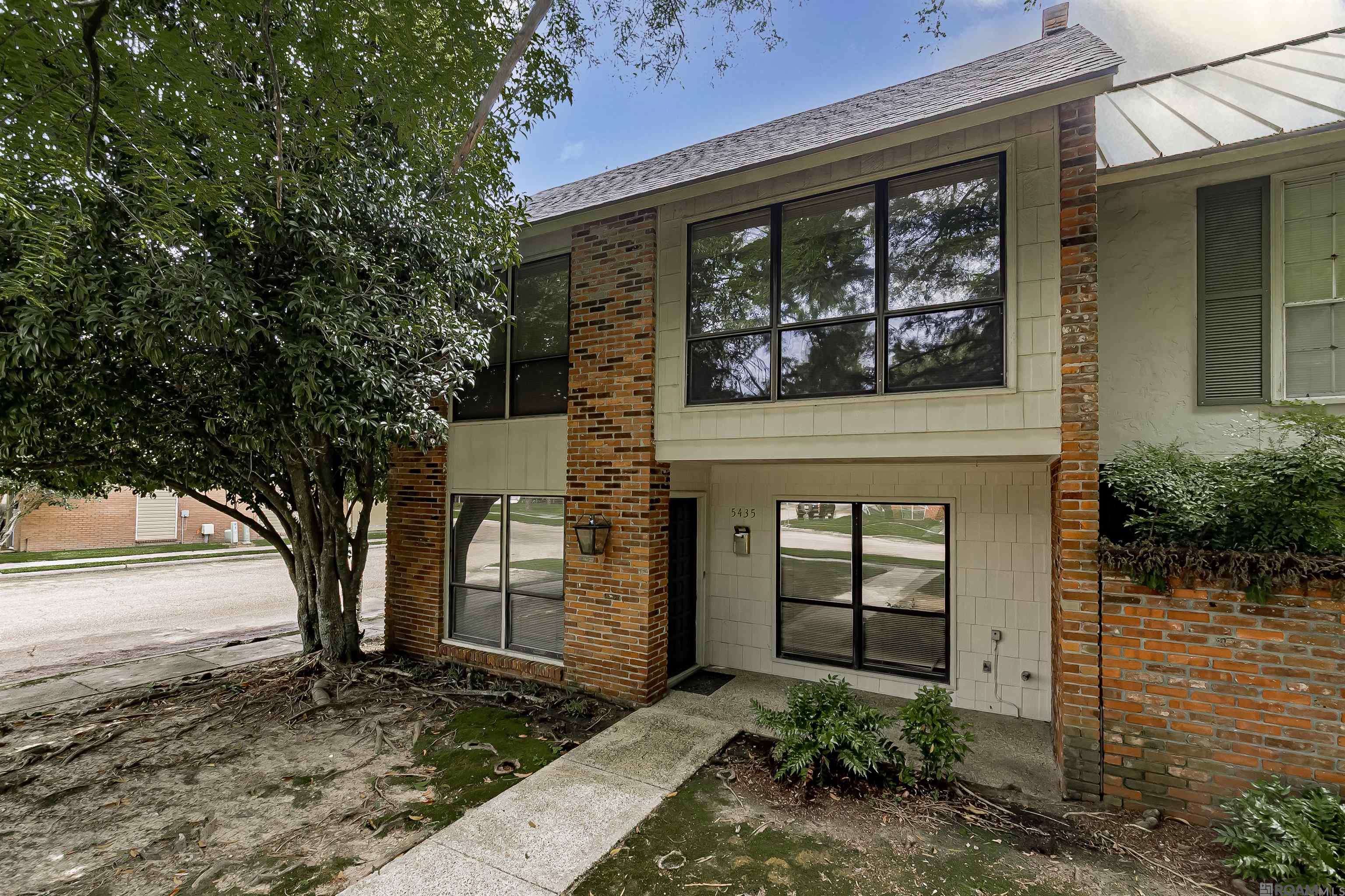 Baton Rouge, LA 70720,5435 Heatherstone Dr