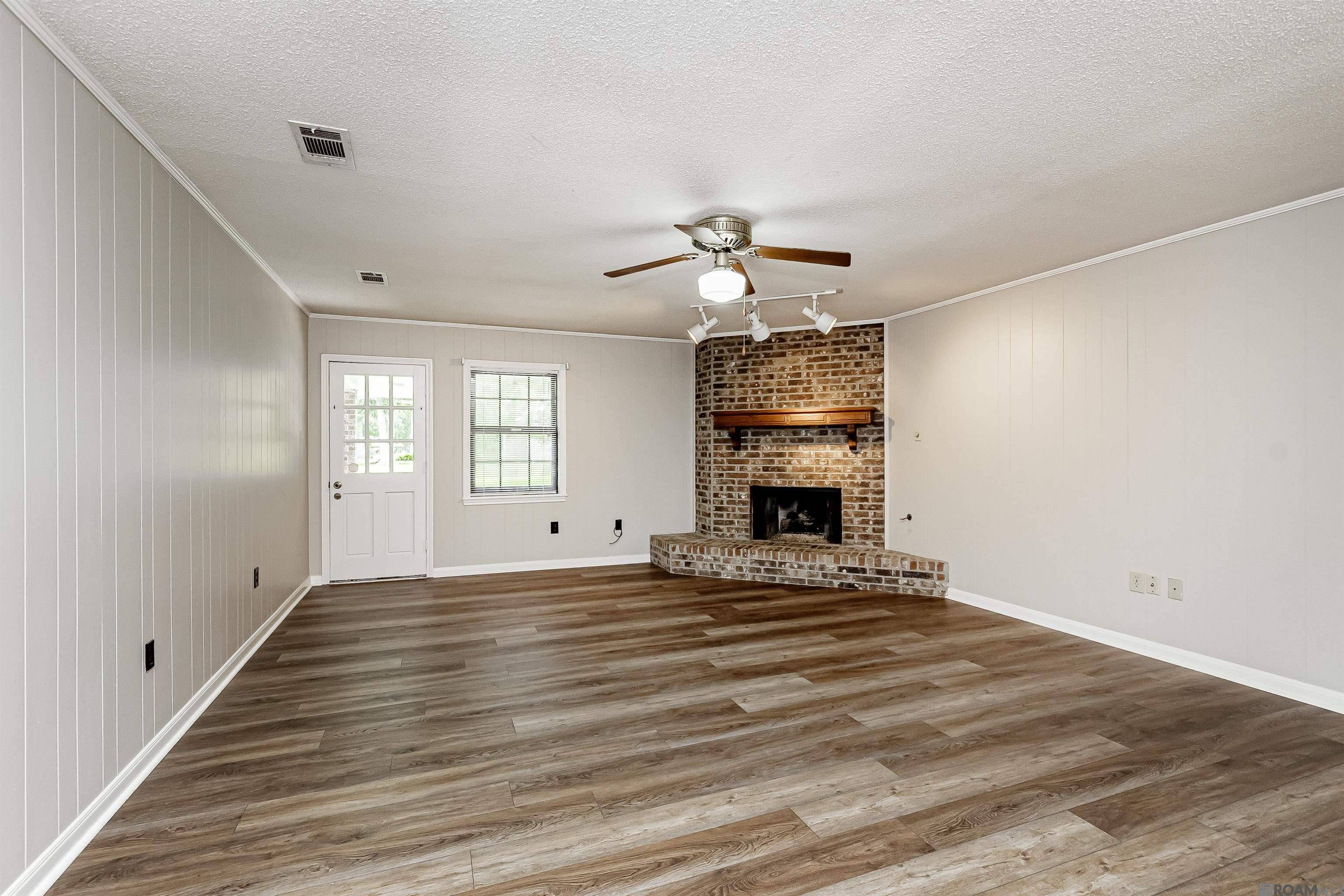 Saint George, LA 70817,17237 General Pickett Ave
