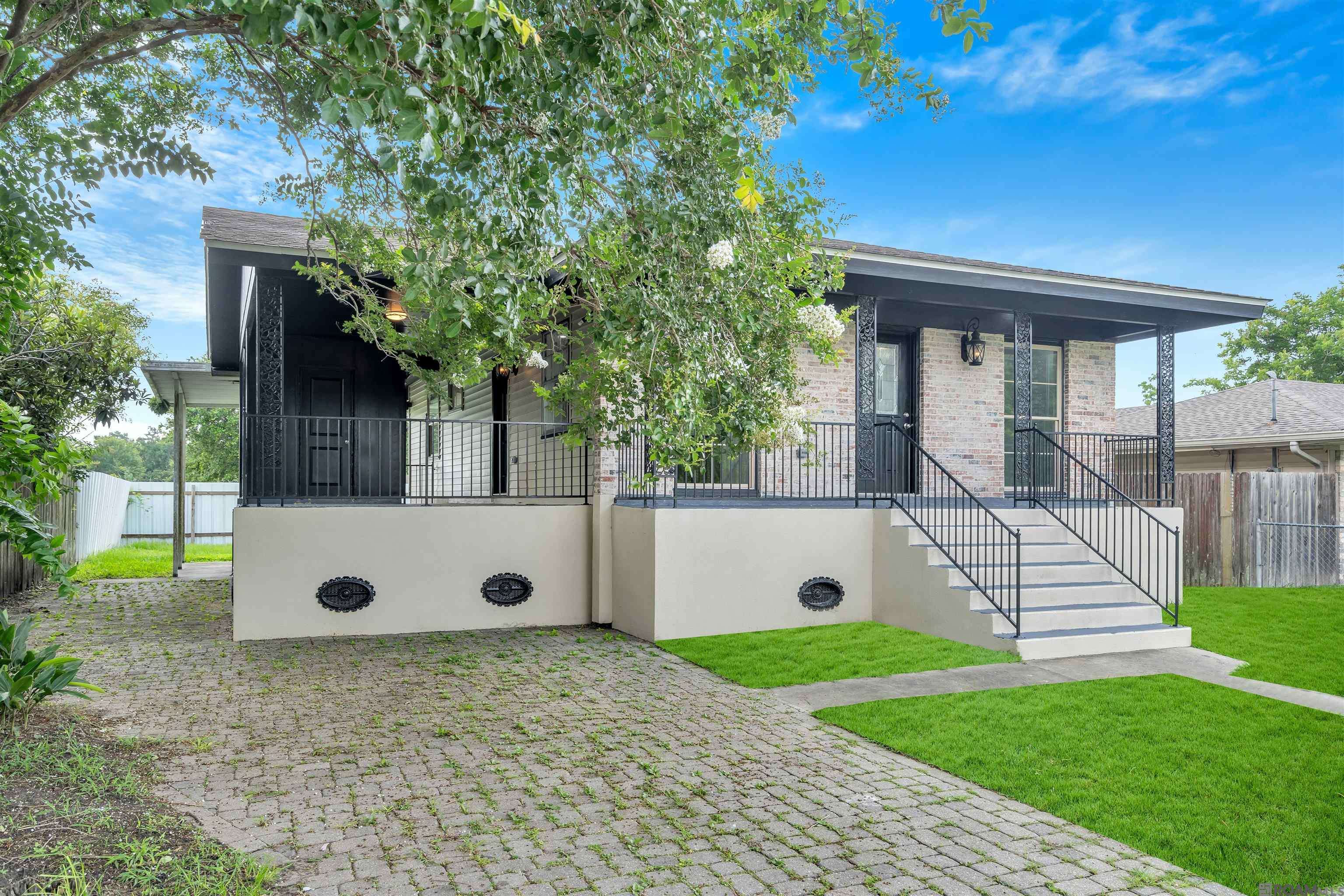 St Bernard, LA 70085,1917 Heights Drive