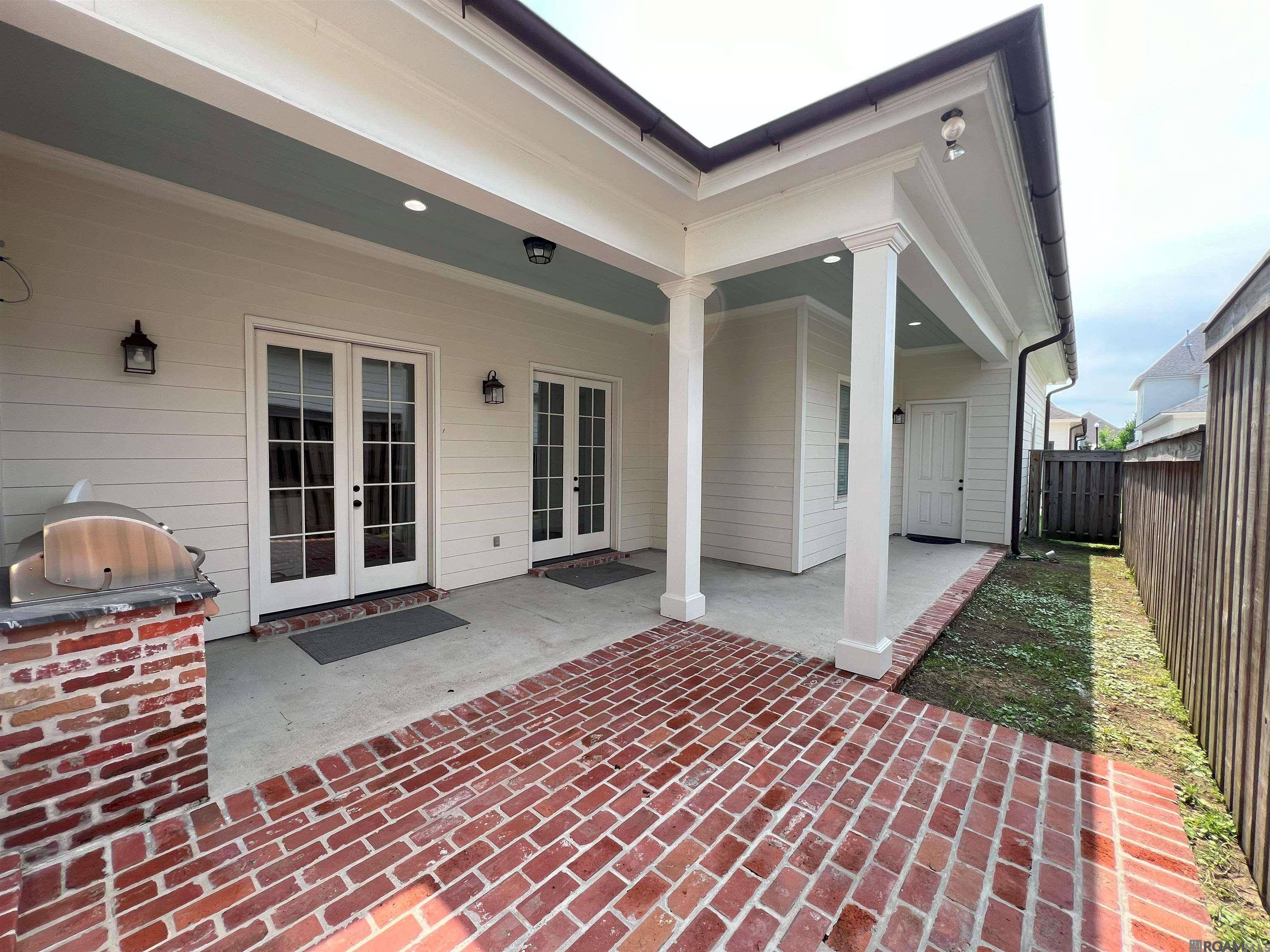Baton Rouge, LA 70810,10722 Turning Leaf Dr