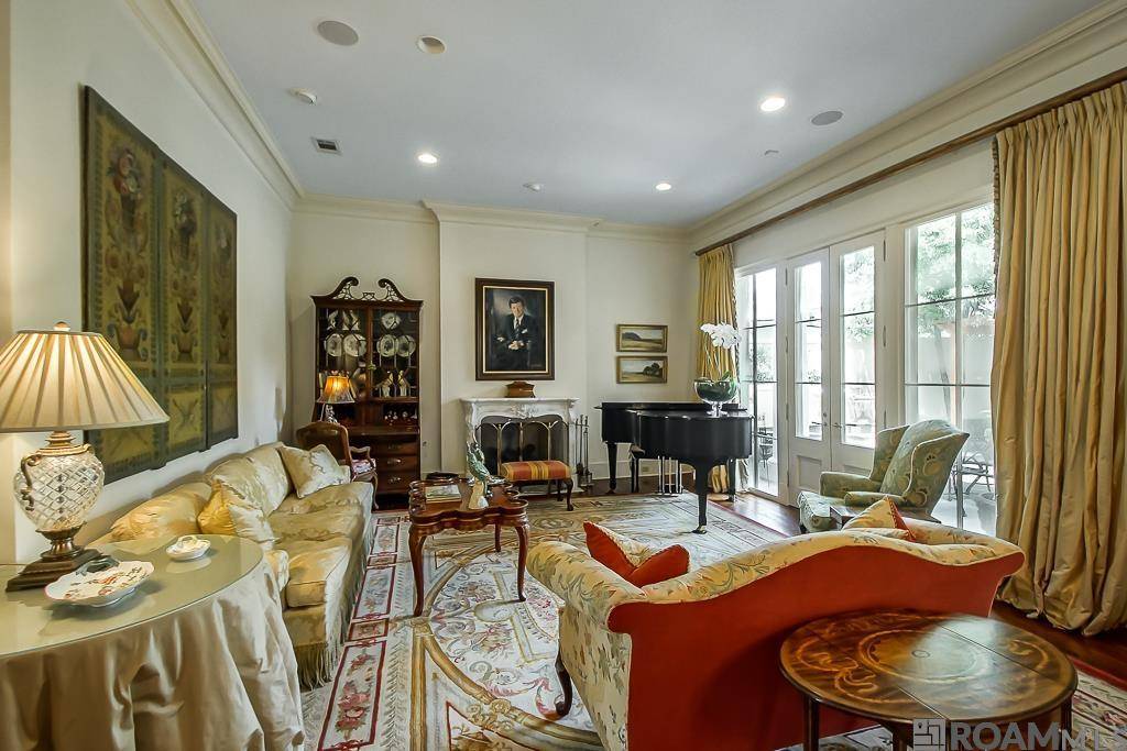 Baton Rouge, LA 70808,3109 E Lakeshore Dr