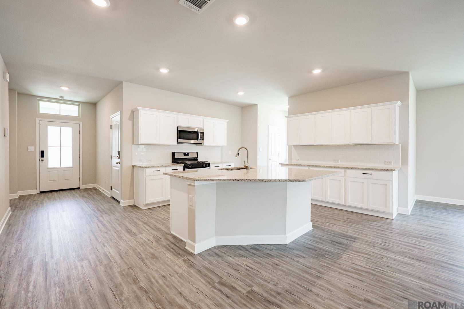 Baton Rouge, LA 70817,13648 Willamette Way