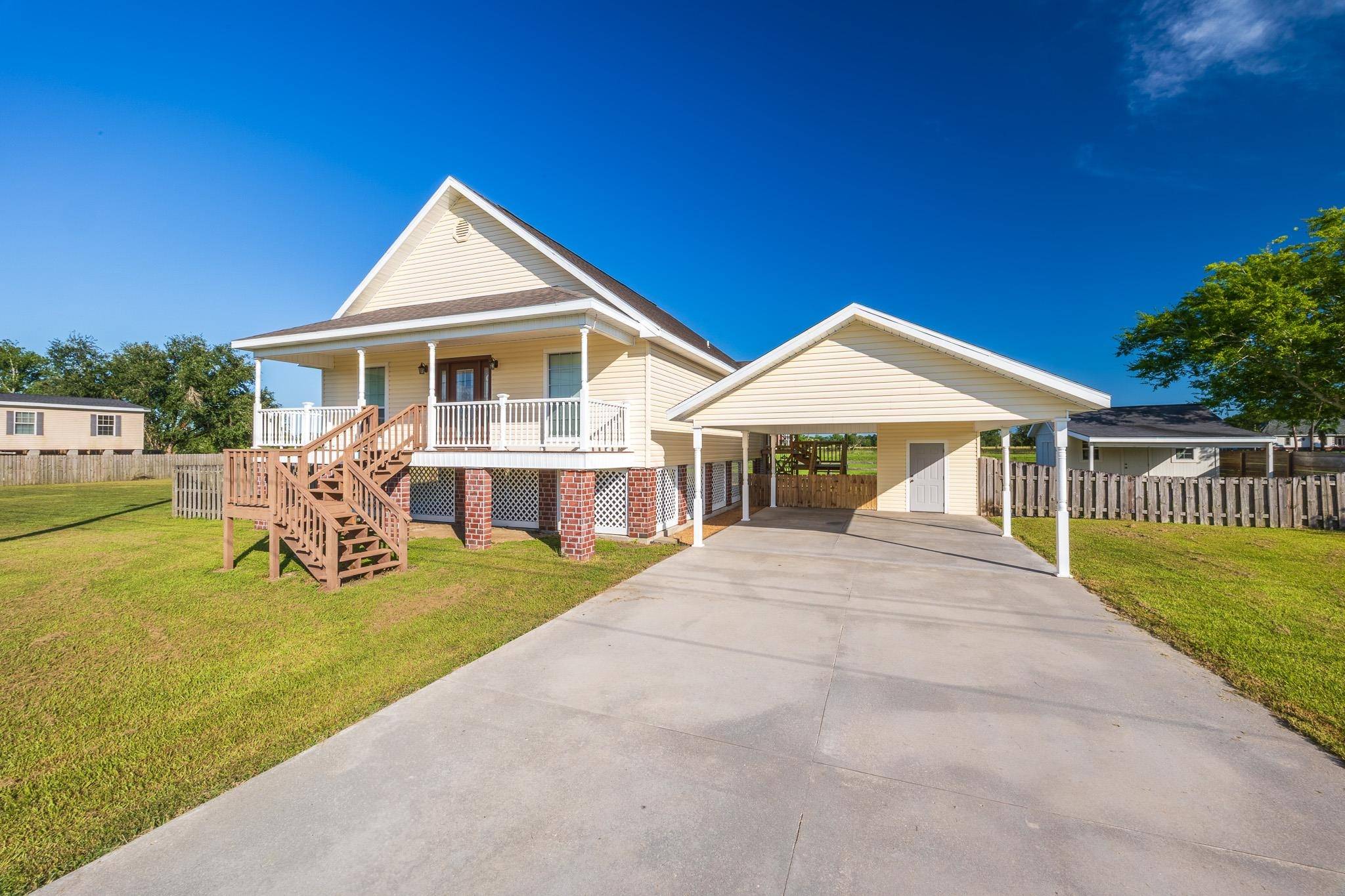 Raceland, LA 70394,508 Twin Oaks Dr