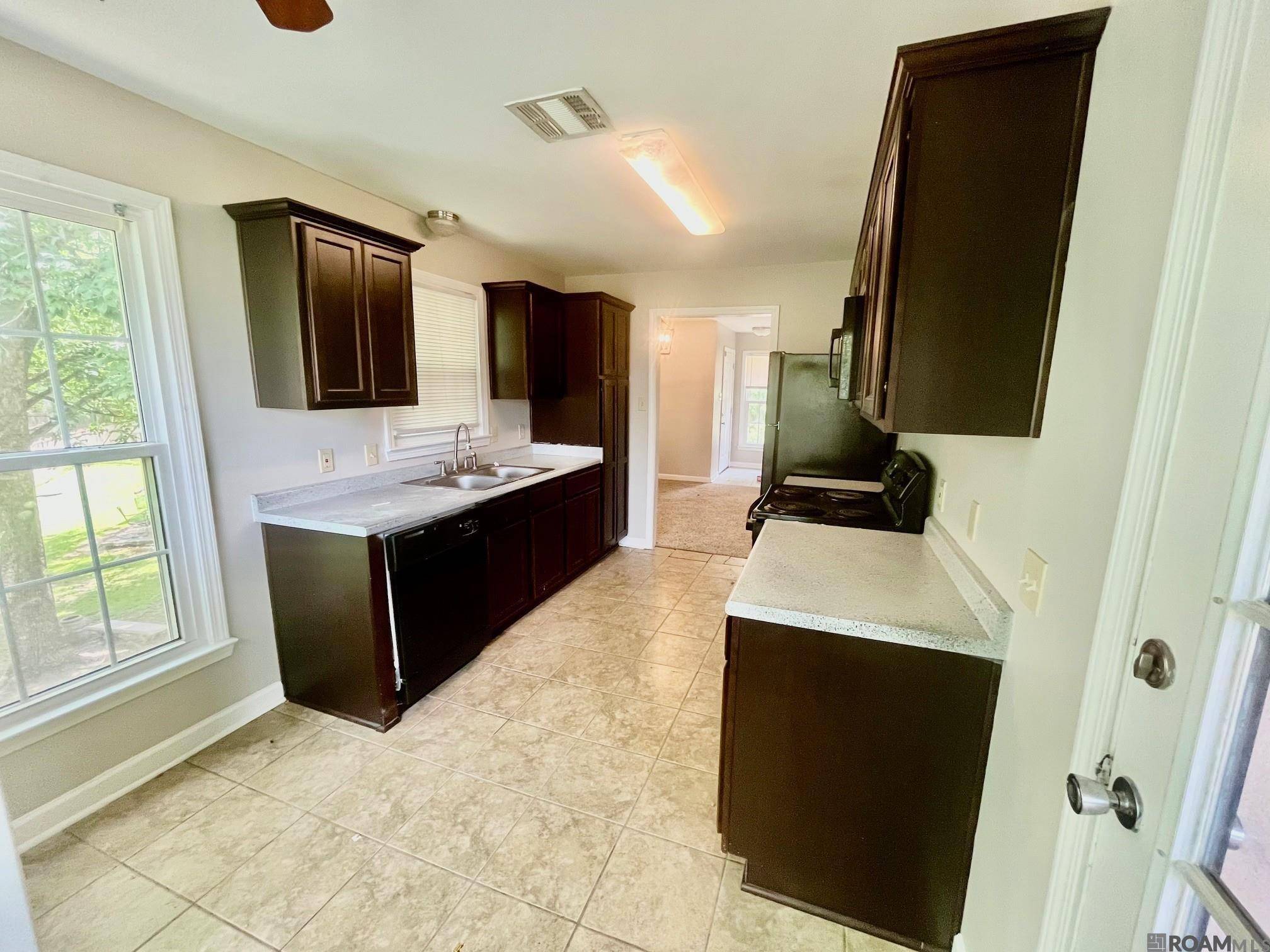 Baton Rouge, LA 70809,7824 Jefferson Place Blvd ##14-C